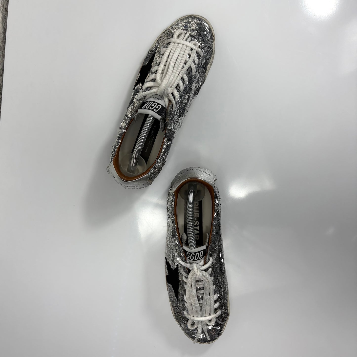 Golden goose True star con le paillettes argento e stella nera in suede 38