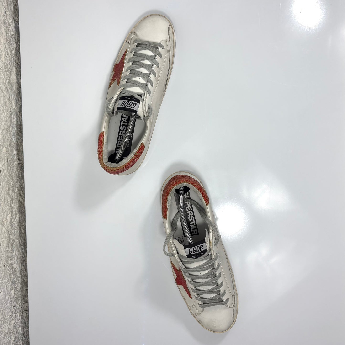 Golden goose Superstar bianche stella e tallone rosso 43