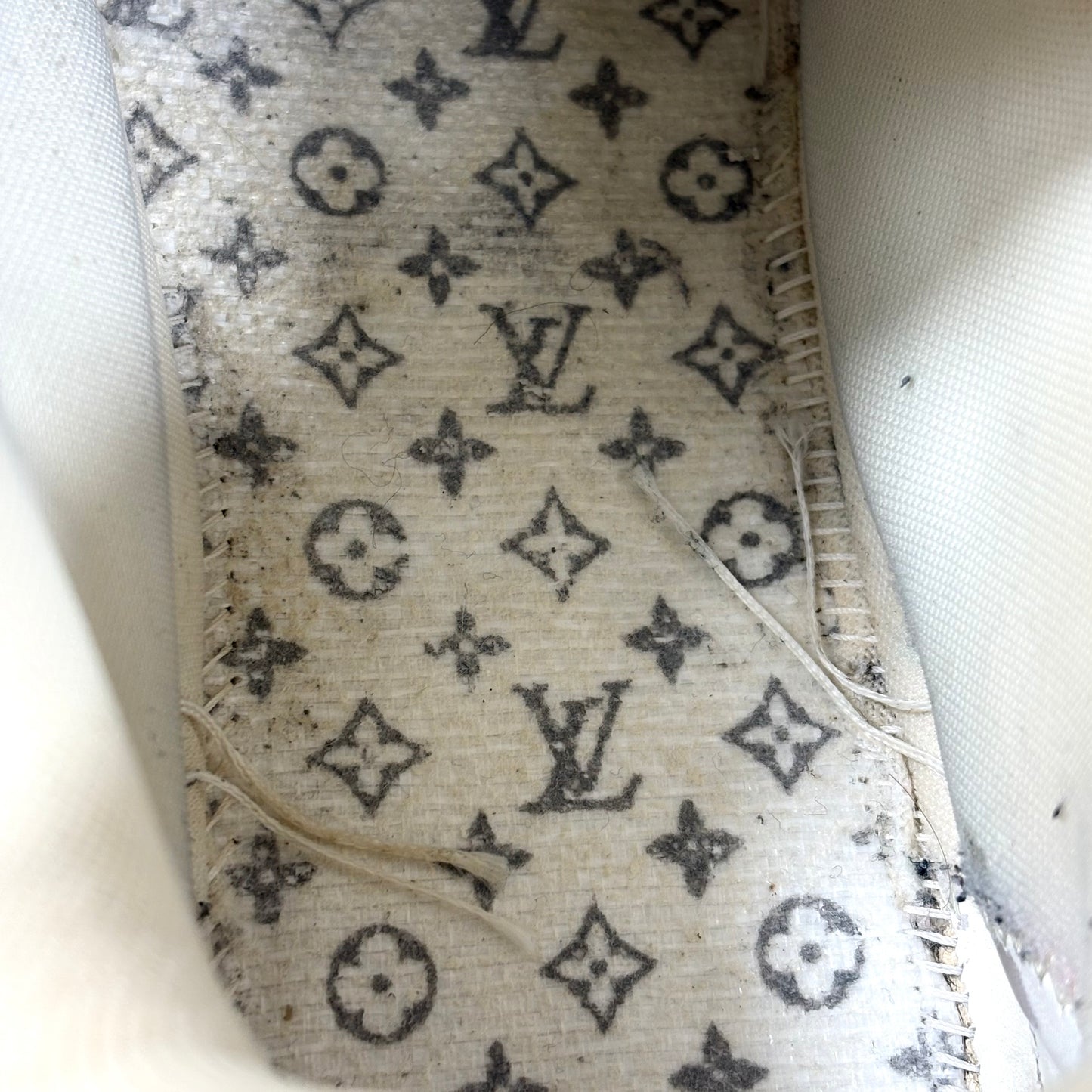 Louis Vuitton Skate beige 43
