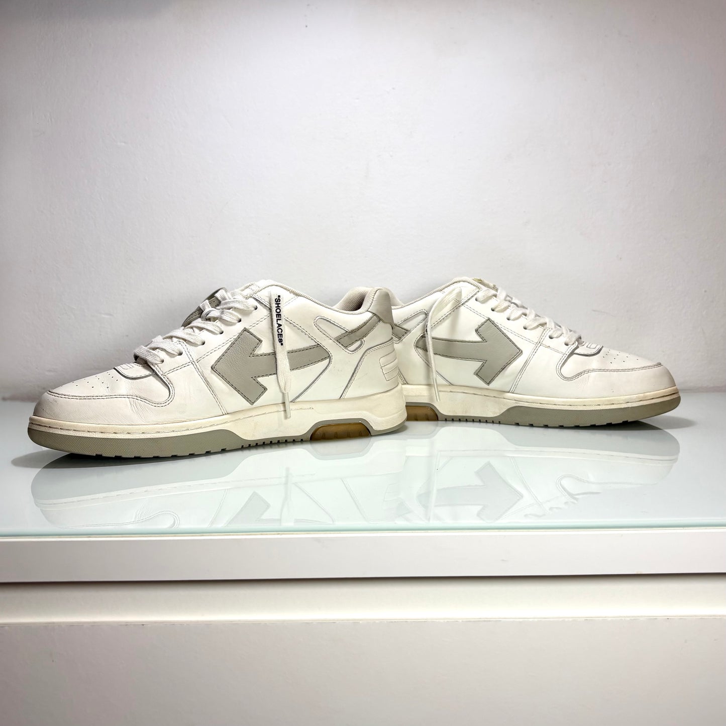 Off white out of office bianco e grigio 42