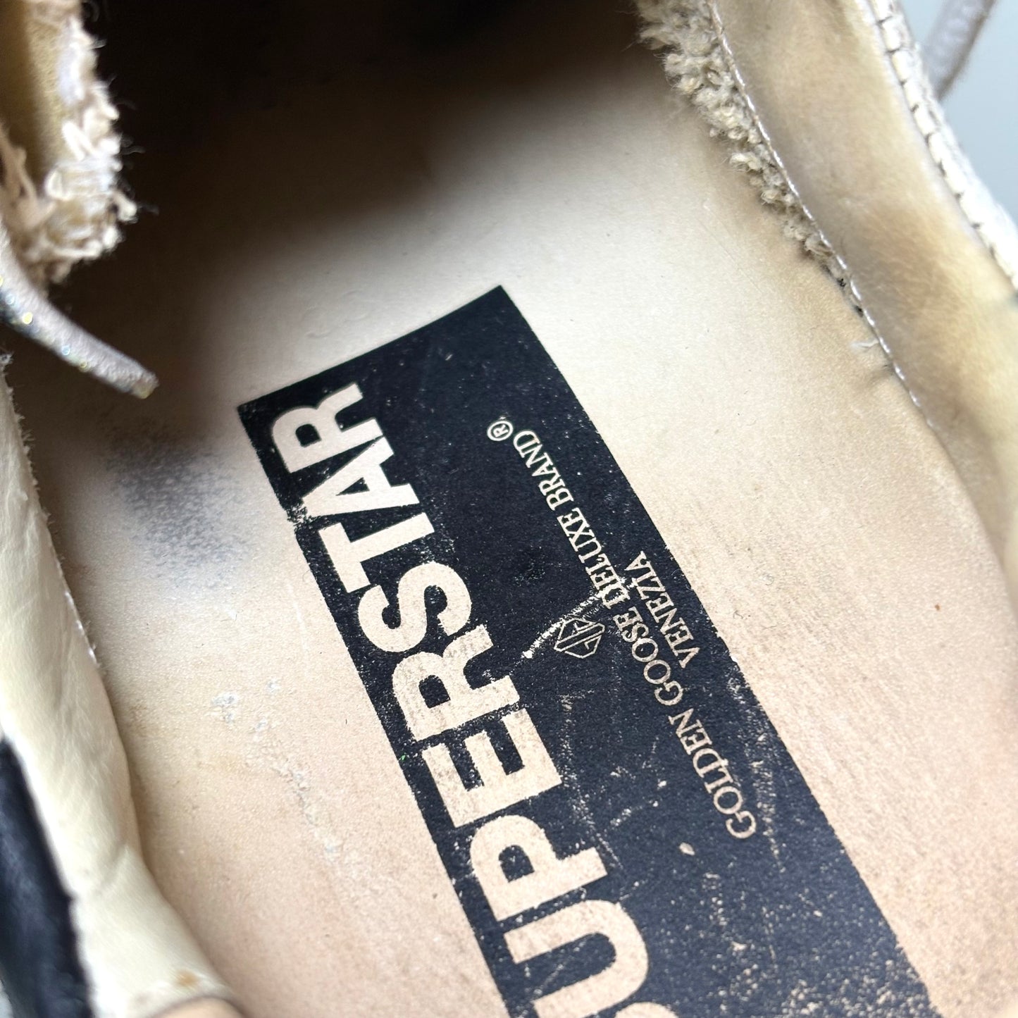 Golden goose Superstar bianche, linguetta brillantinata e tallone nero 38