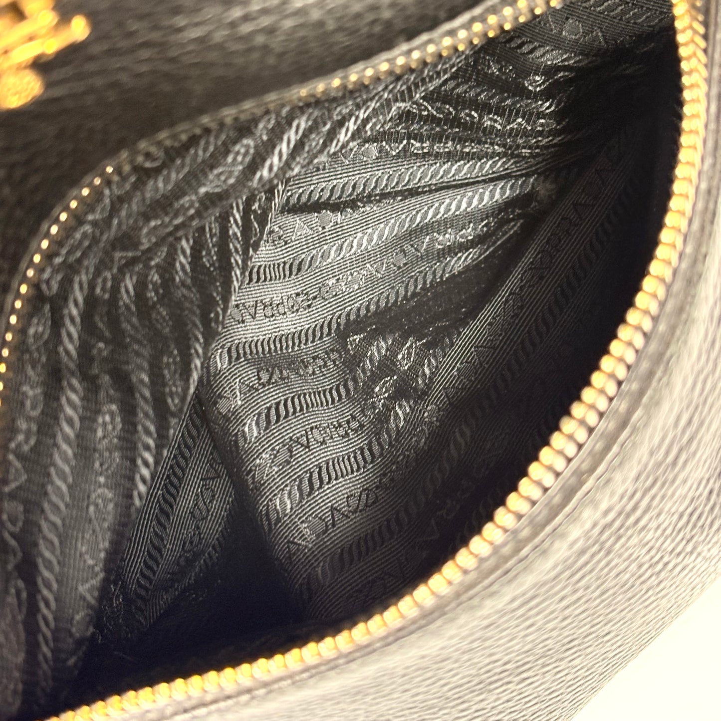 Prada vitello Phenix nera in pelle