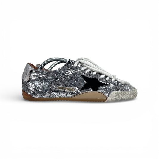 Golden goose True star con le paillettes argento e stella nera in suede 38