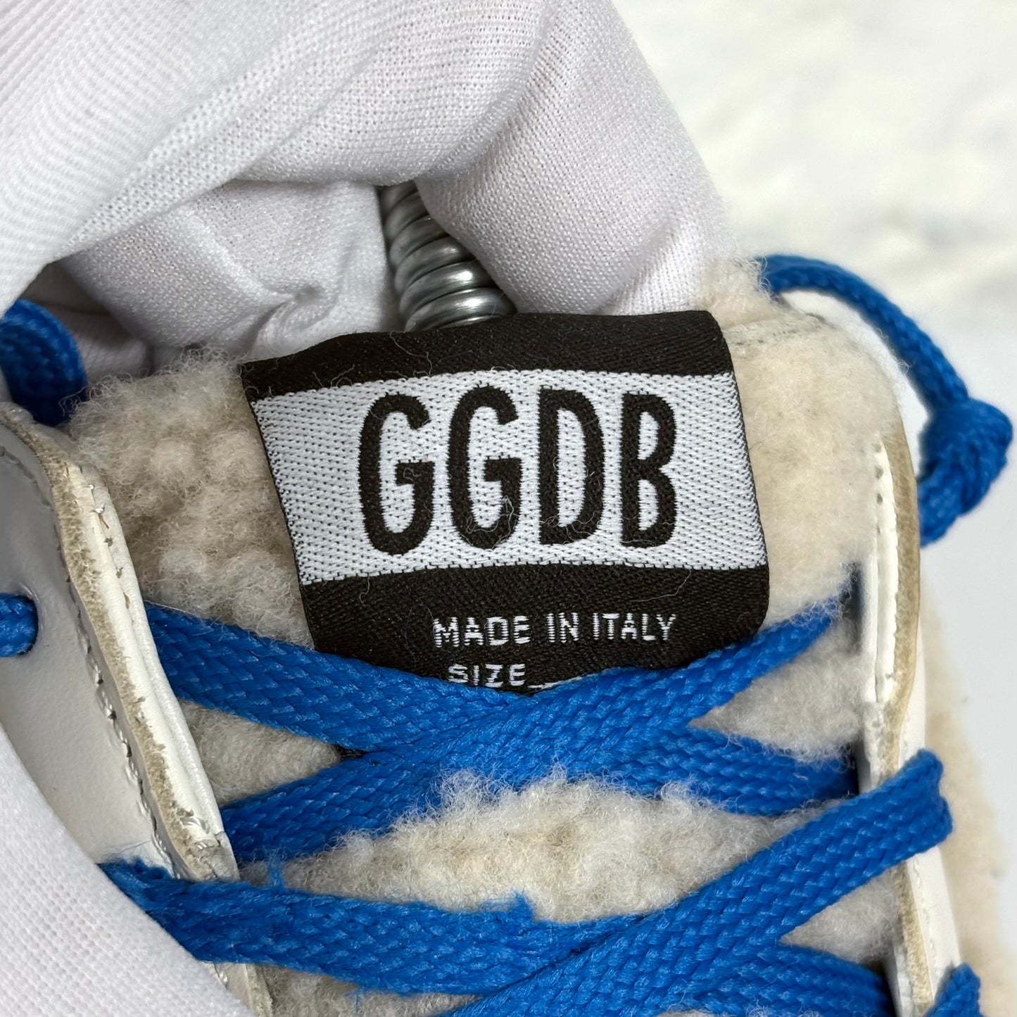 Golden goose Superstar bianche in shearling con lacci blu e stella argento  38