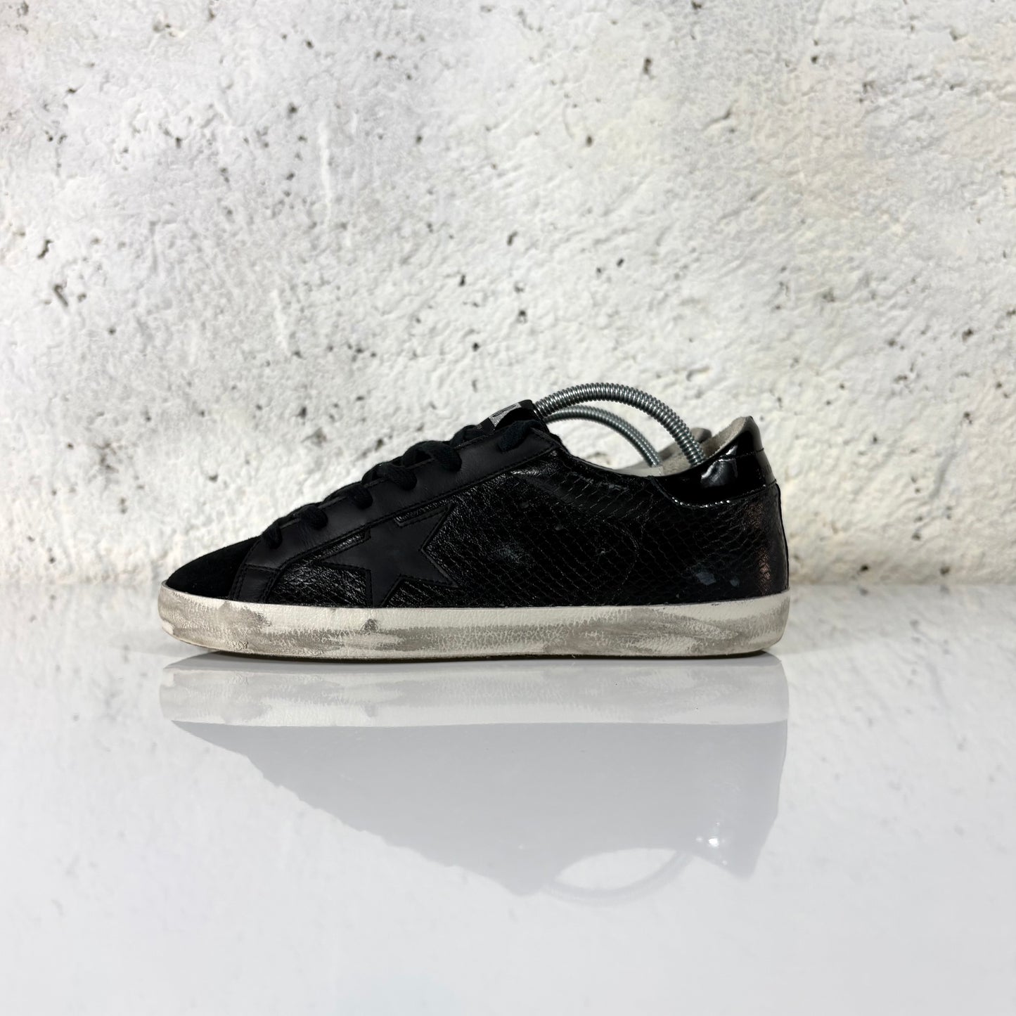 Golden goose Superstar nero a squame 39