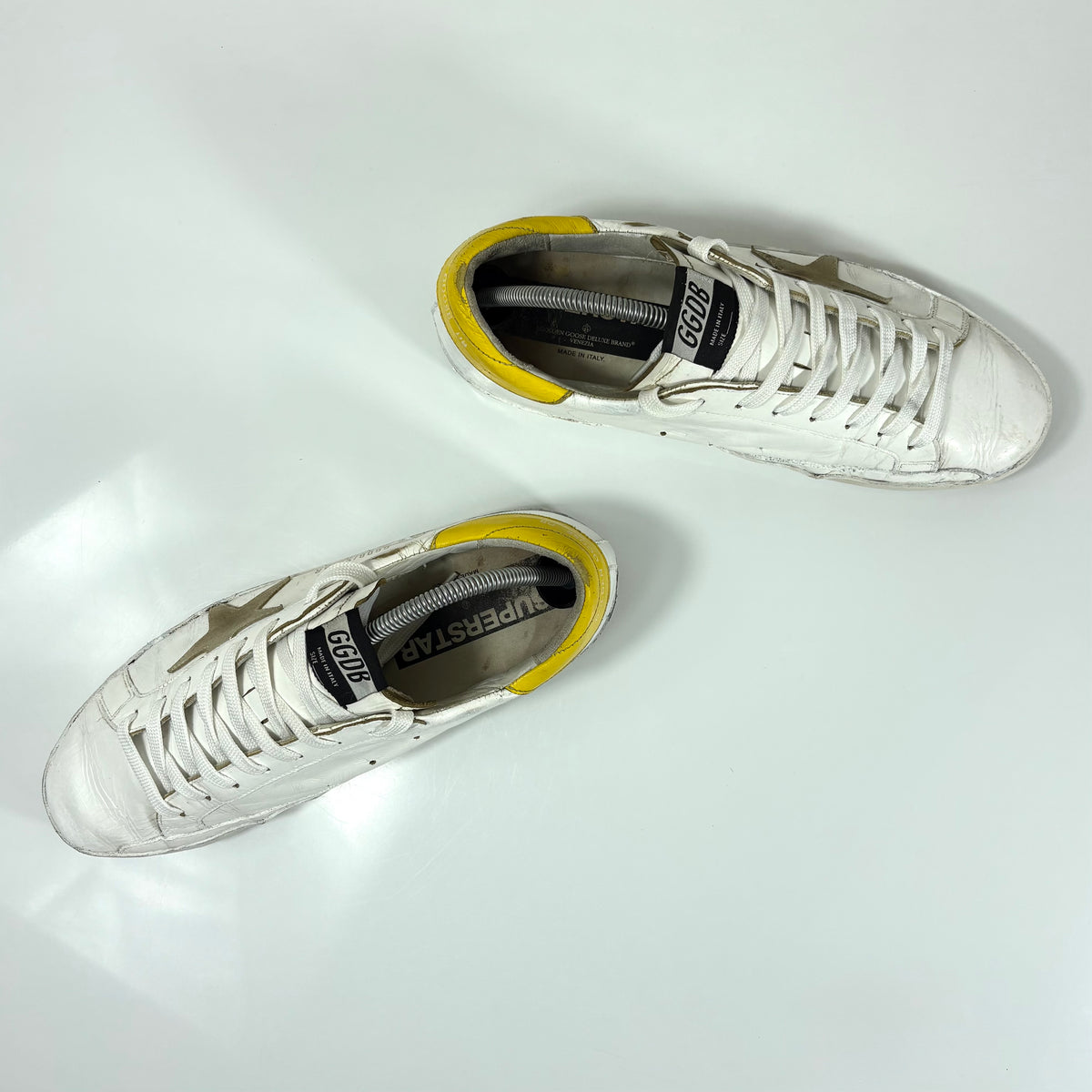 Golden goose Superstar bianche con talloncini gialli 42
