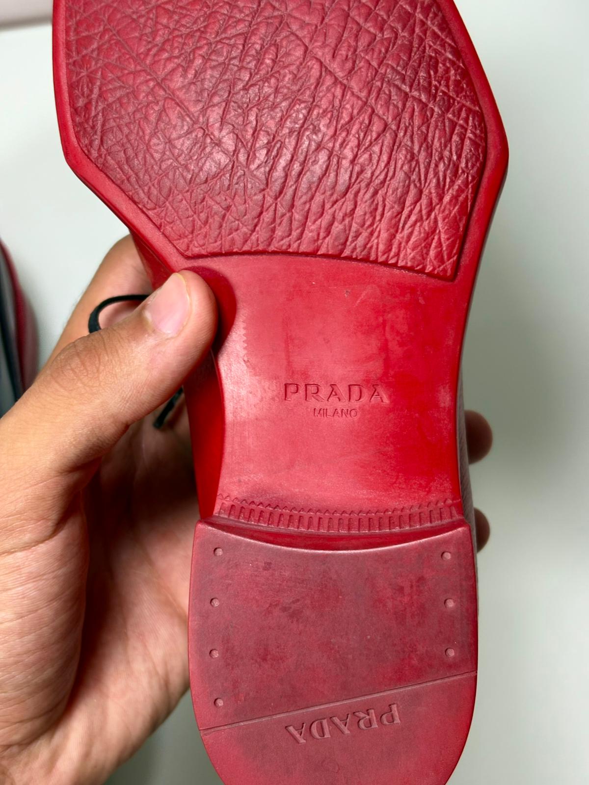 Prada Derby mocassini con tuffo in gomma 35