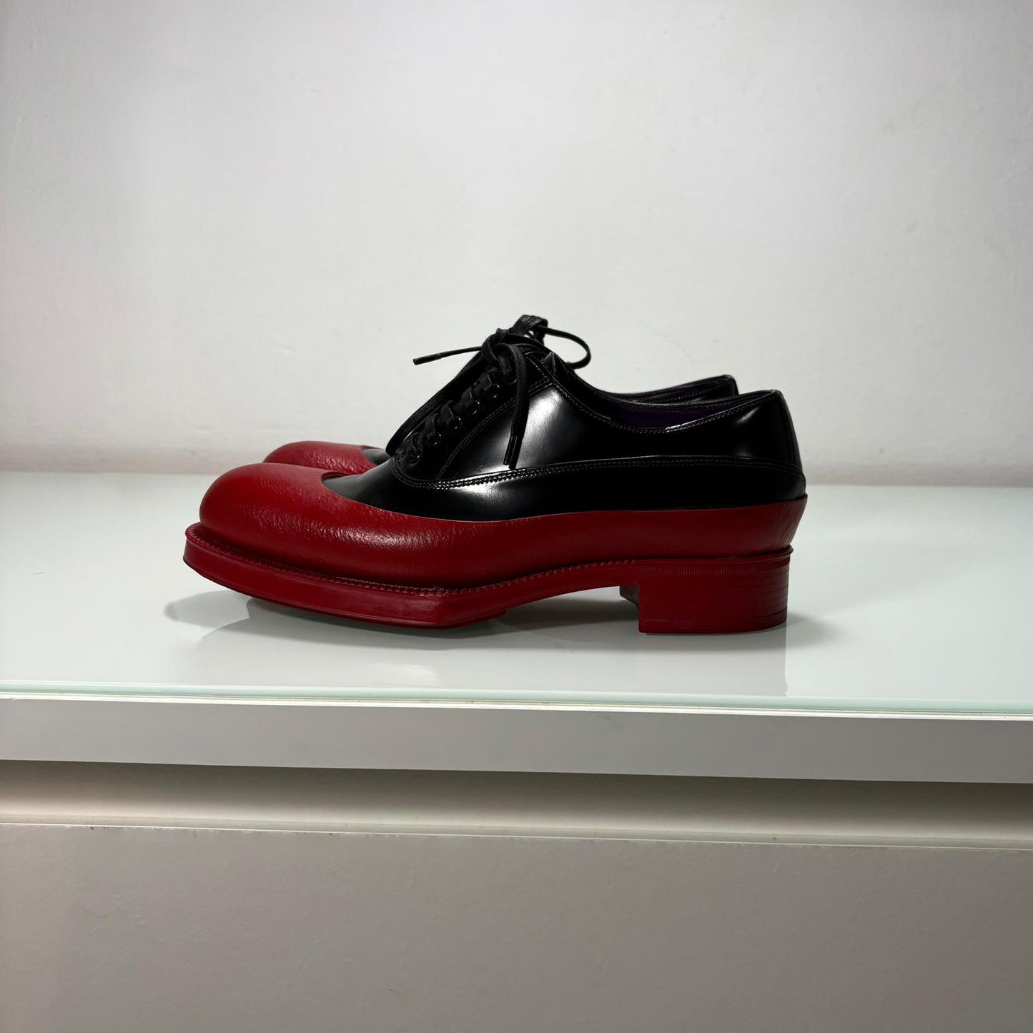 Prada Derby mocassini con tuffo in gomma 35