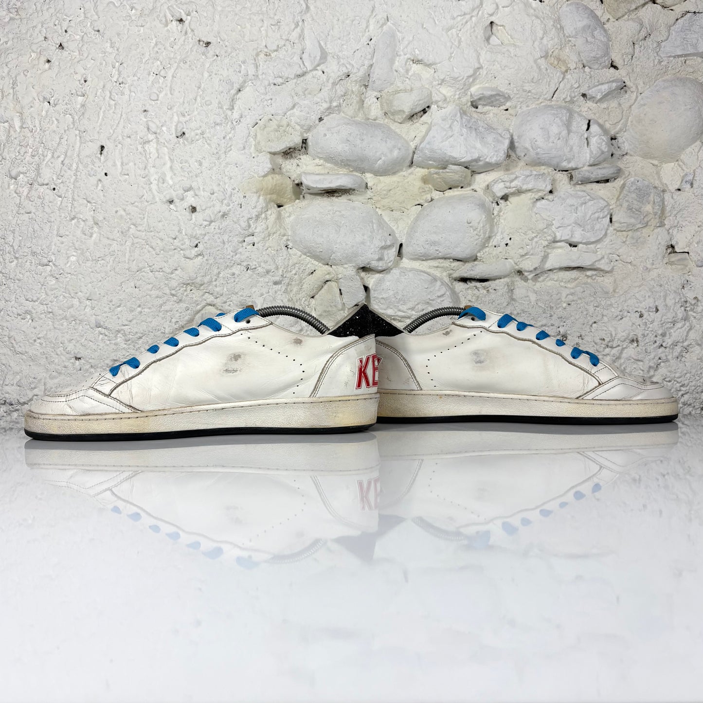 Golden goose Ballstar bianche con stella rossa scuro e talloncini neri a paillettes 43