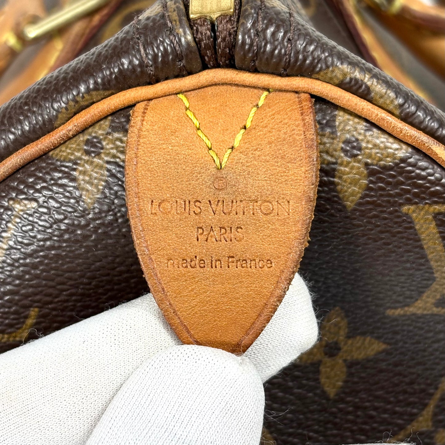 Louis Vuitton Speedy 30 in monogram canvas