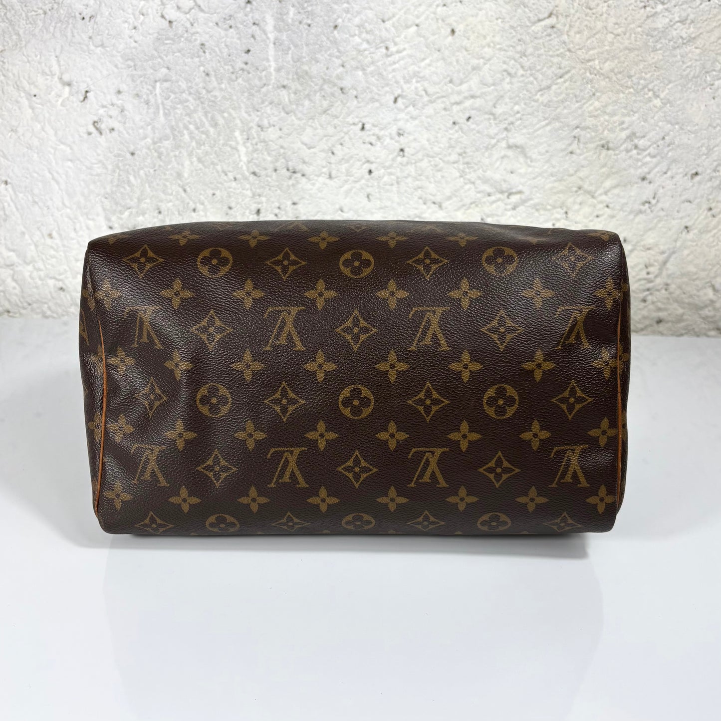 Louis Vuitton Speedy 30 in monogram canvas