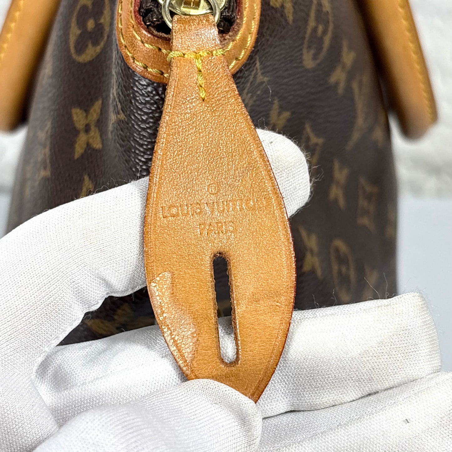 Louis Vuitton Lockit vertical in monogram canvas MM