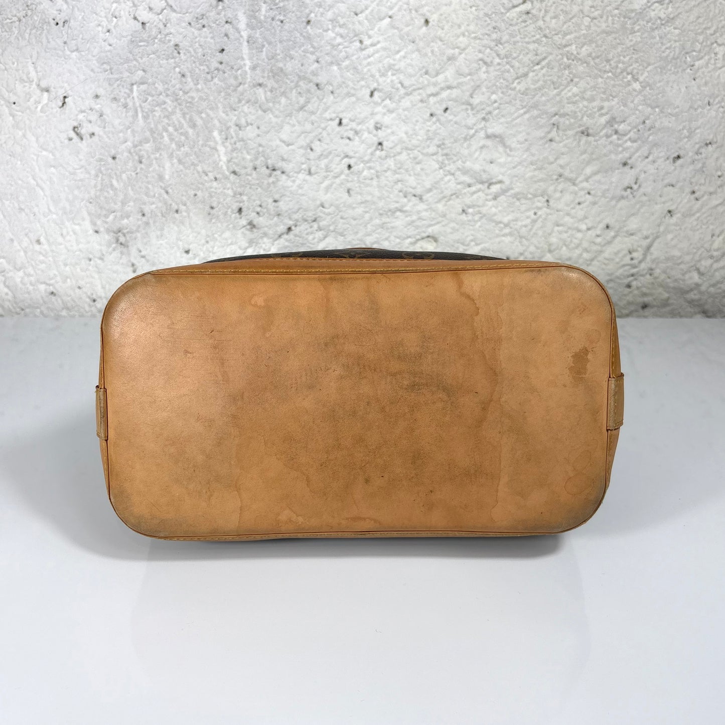 Louis Vuitton Lockit vertical in monogram canvas MM