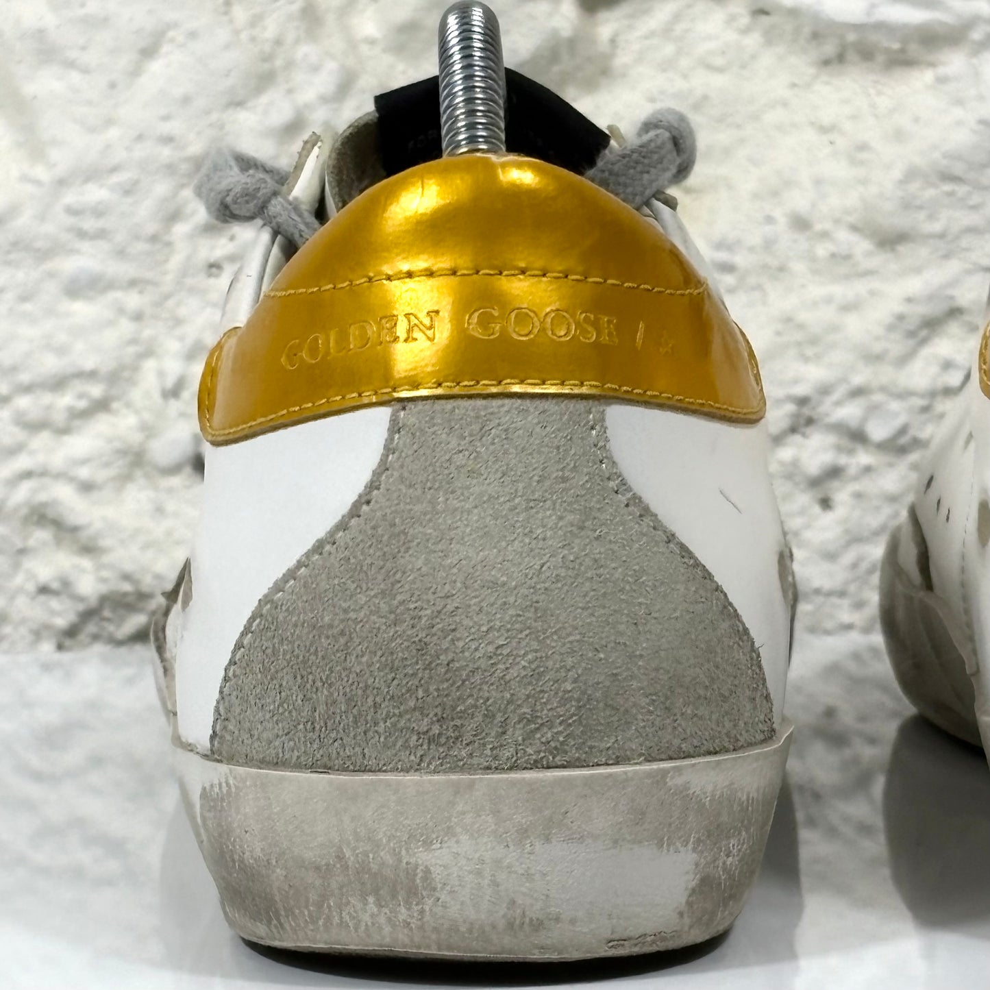 Golden Goose Superstar bianche con stella argento e talloncini arancio 39