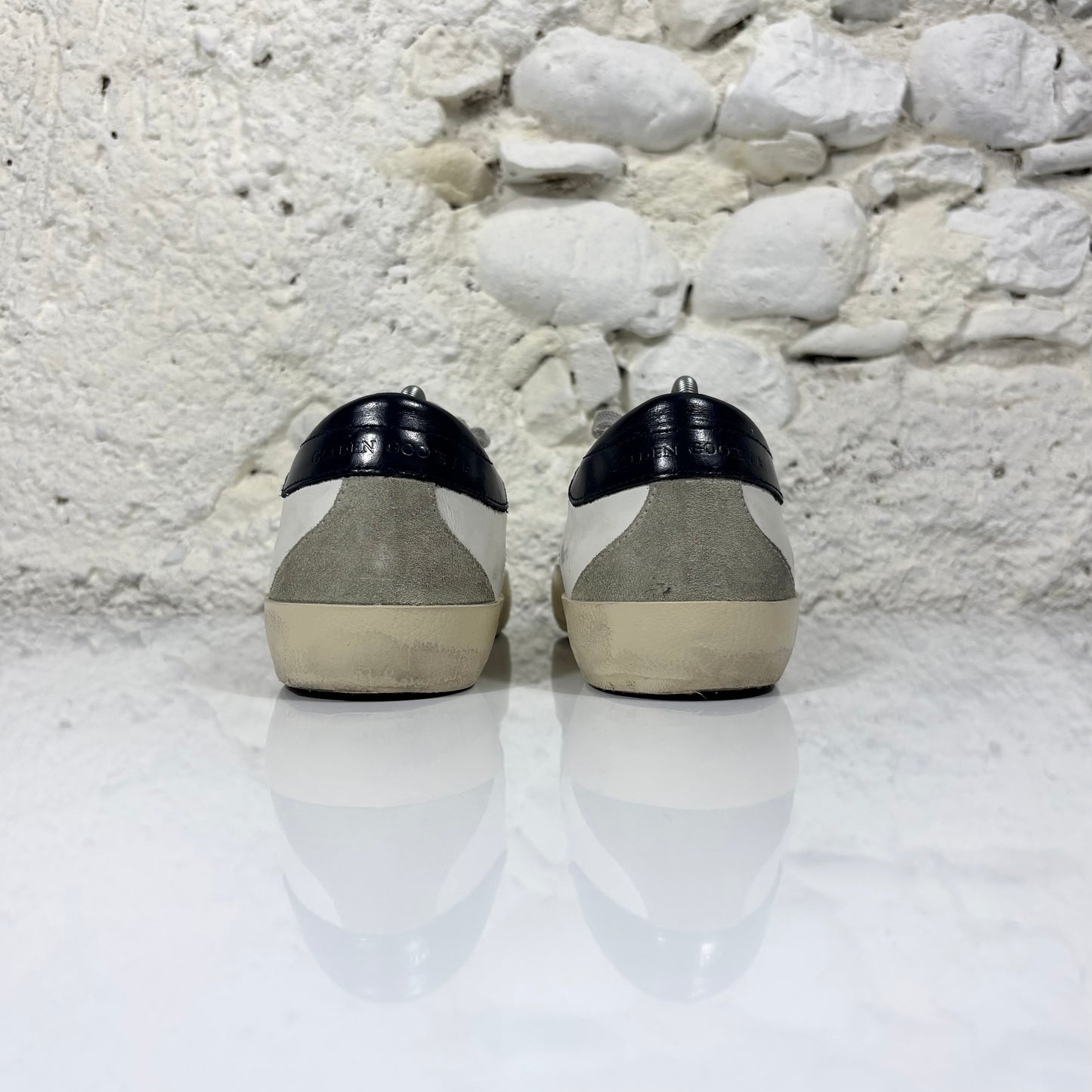 Golden Goose Superstar bianche con stella grigia e talloncini blu scuro 39