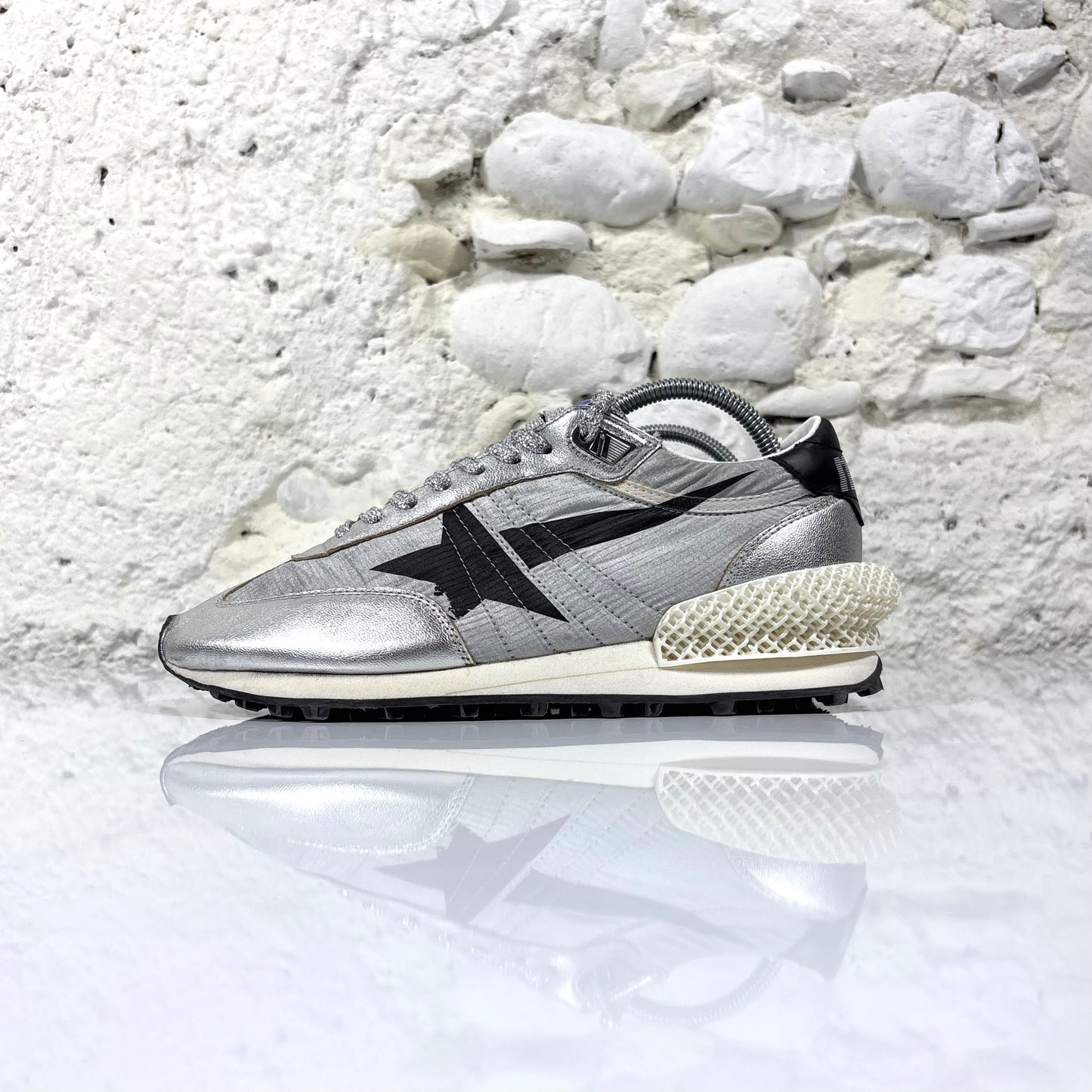 Golden Goose Marathon agento con dettagli in nero 38