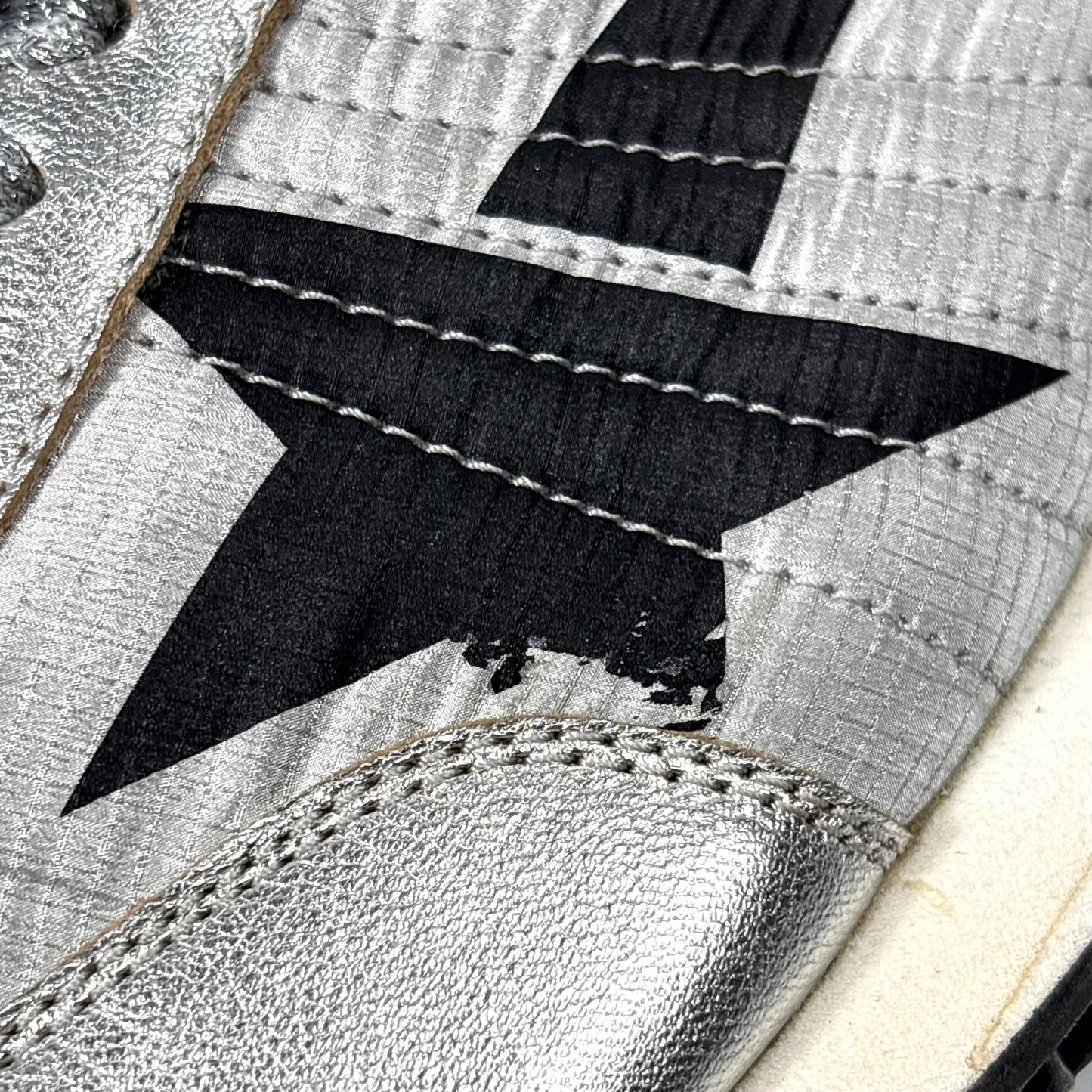 Golden Goose Marathon agento con dettagli in nero 38