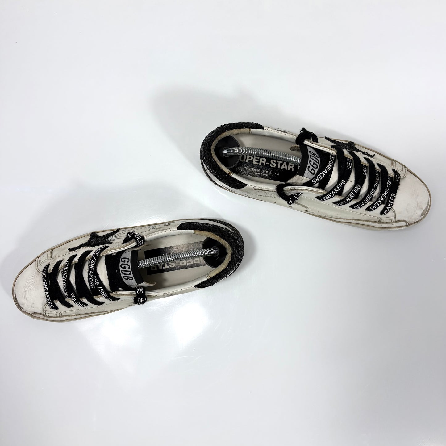 Golden goose Superstar bianche con disegni e diamantini, talloncini e stella neri brillantinati 39