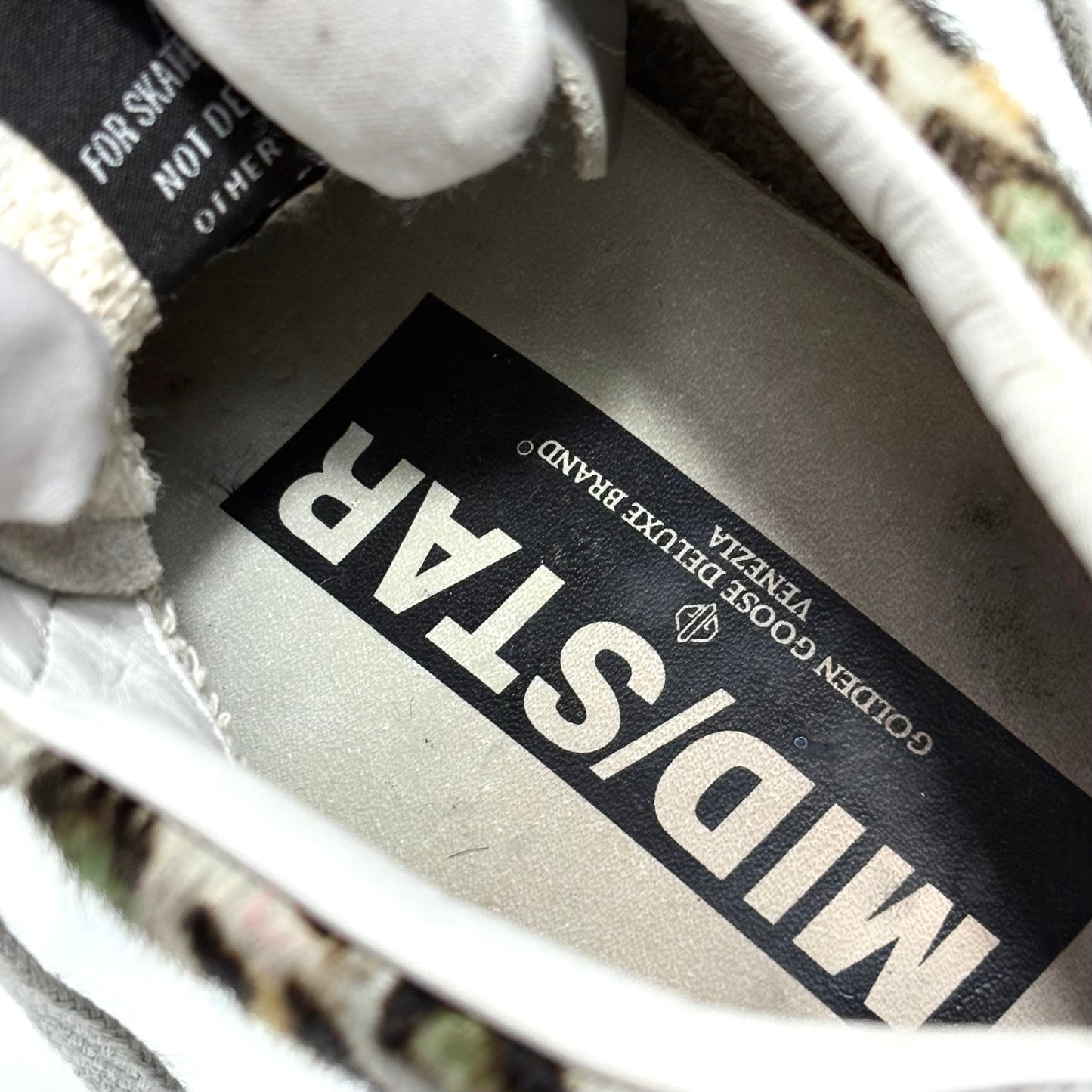 Golden goose Midstar con motivo maculato, stella nera, talloncini e punta bianchi 37