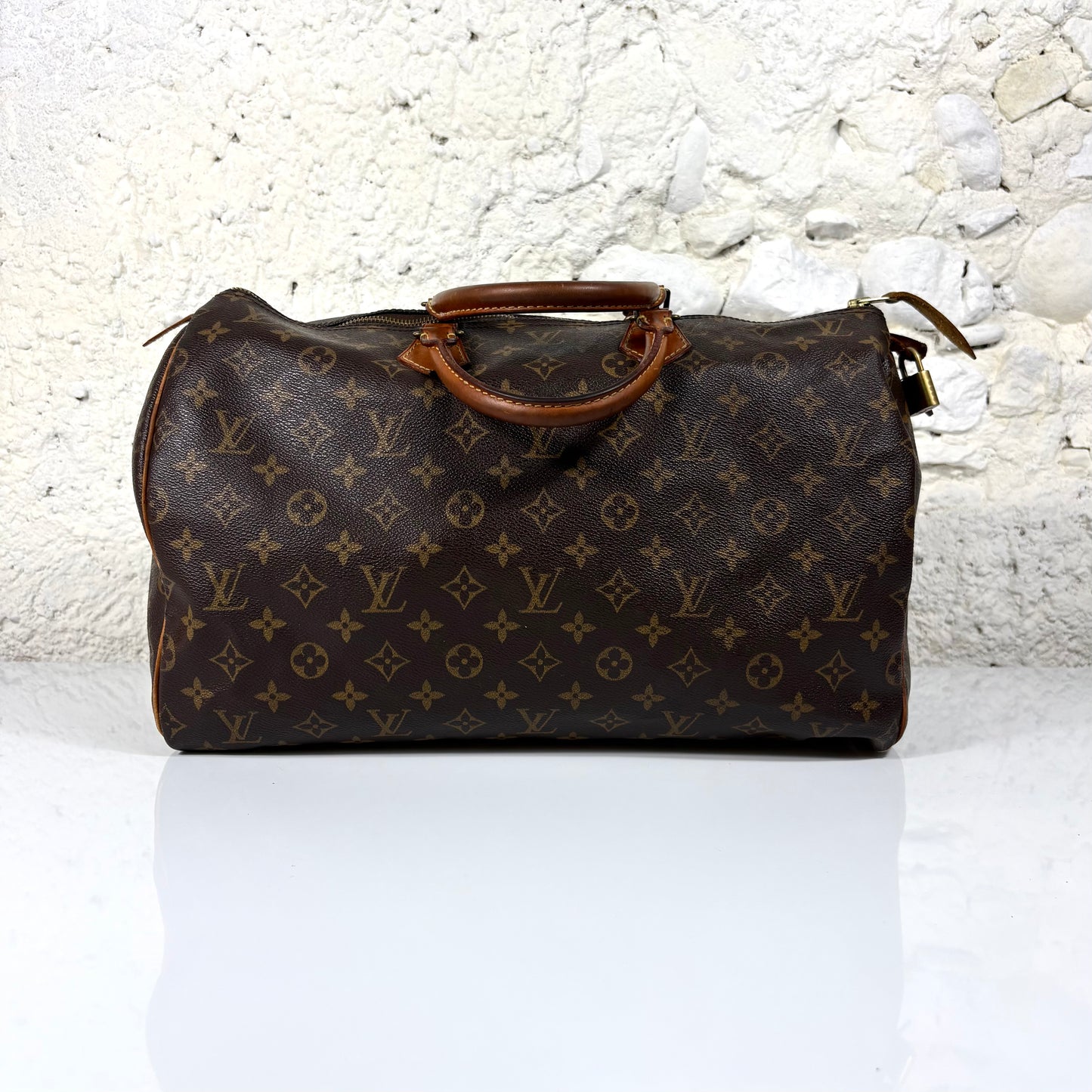 Louis Vuitton Speedy 40 in Monogram Canvas