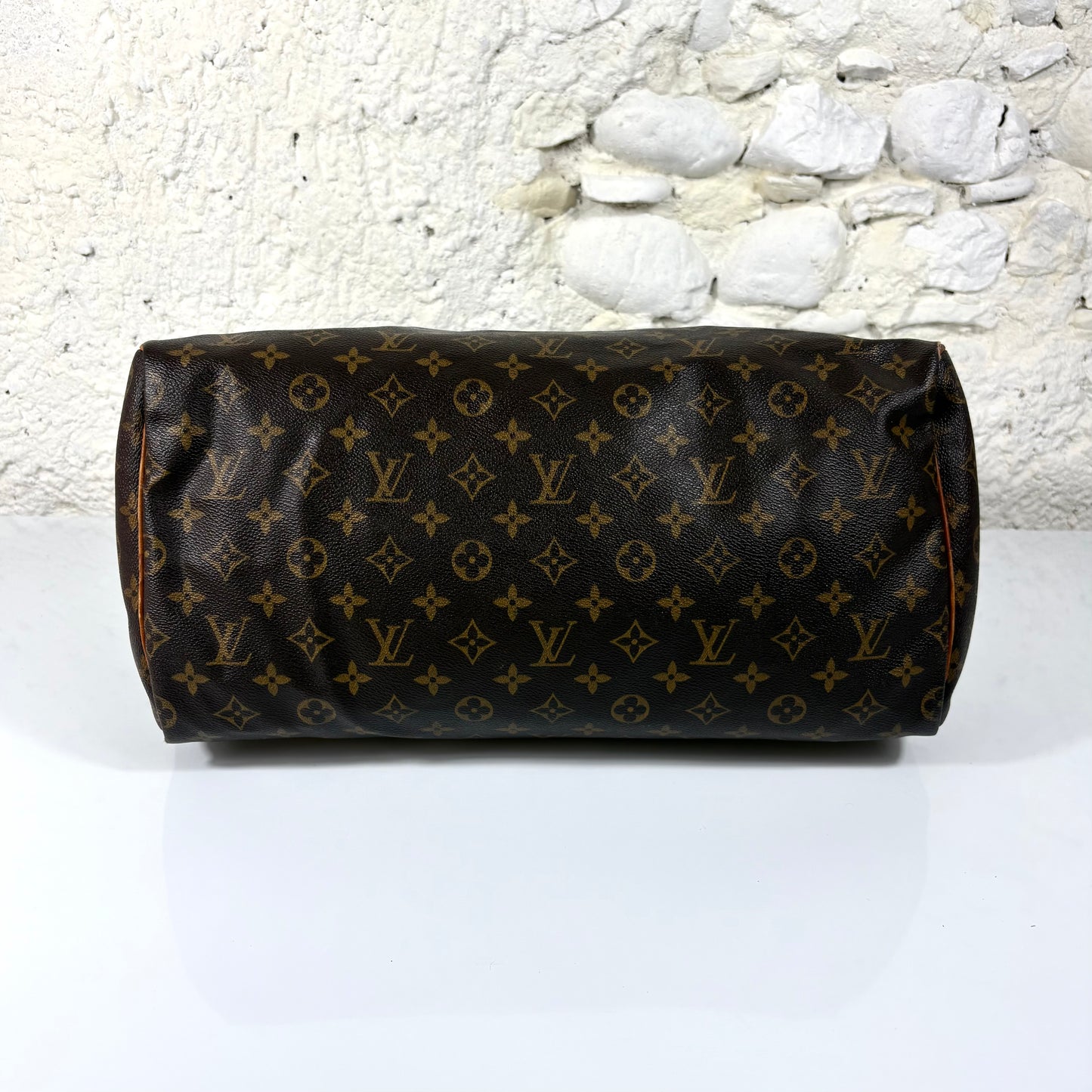 Louis Vuitton Speedy 40 in Monogram Canvas