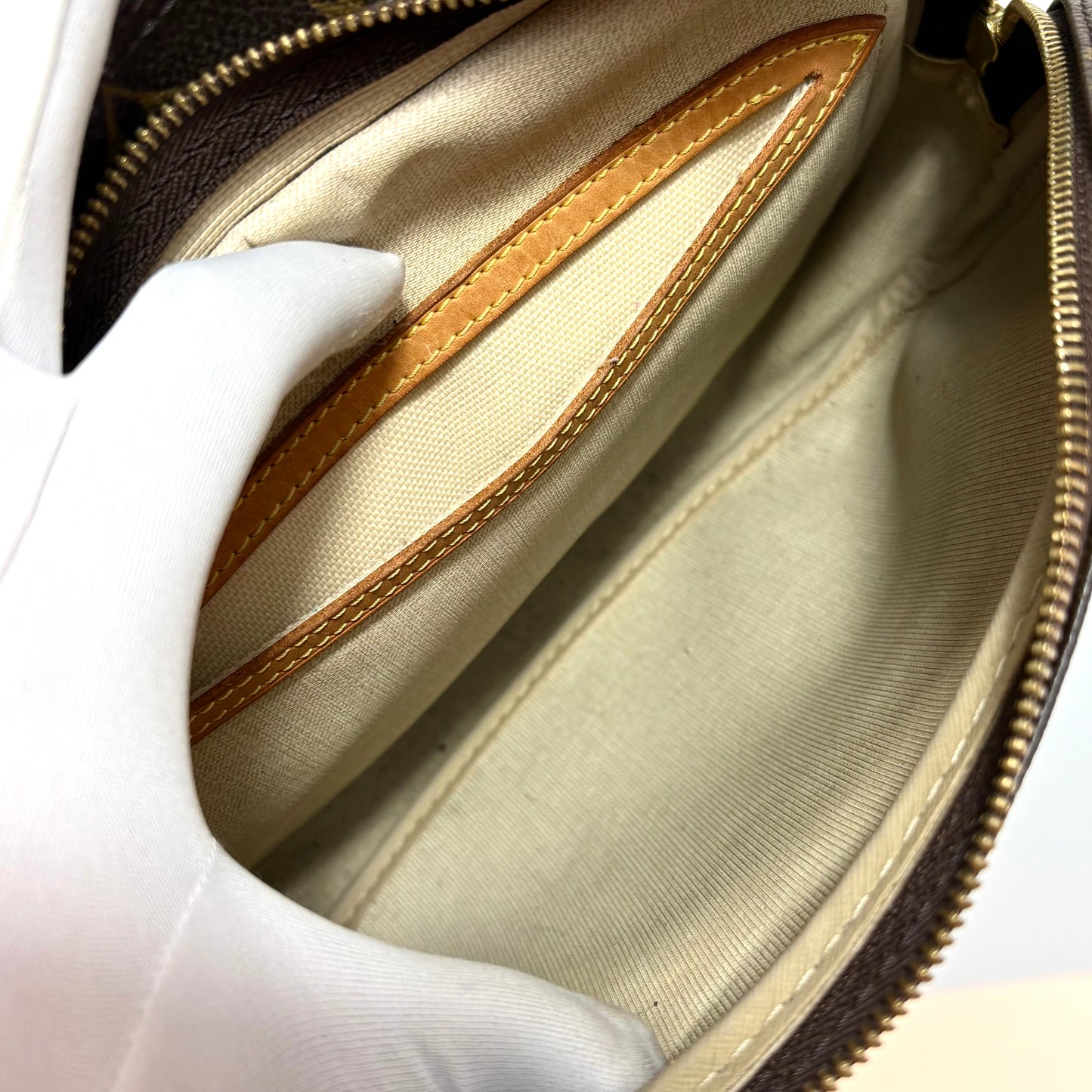 Louis Vuitton Reporter PM