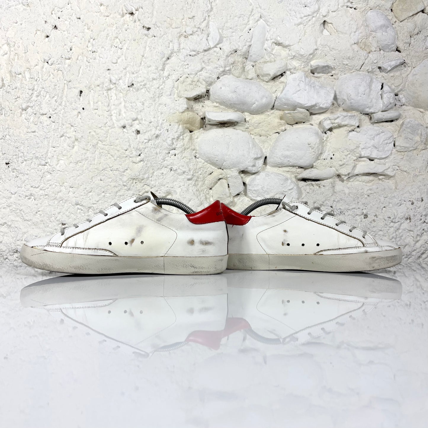 Golden goose Superstar bianche con stella argento e talloncino rosso 37