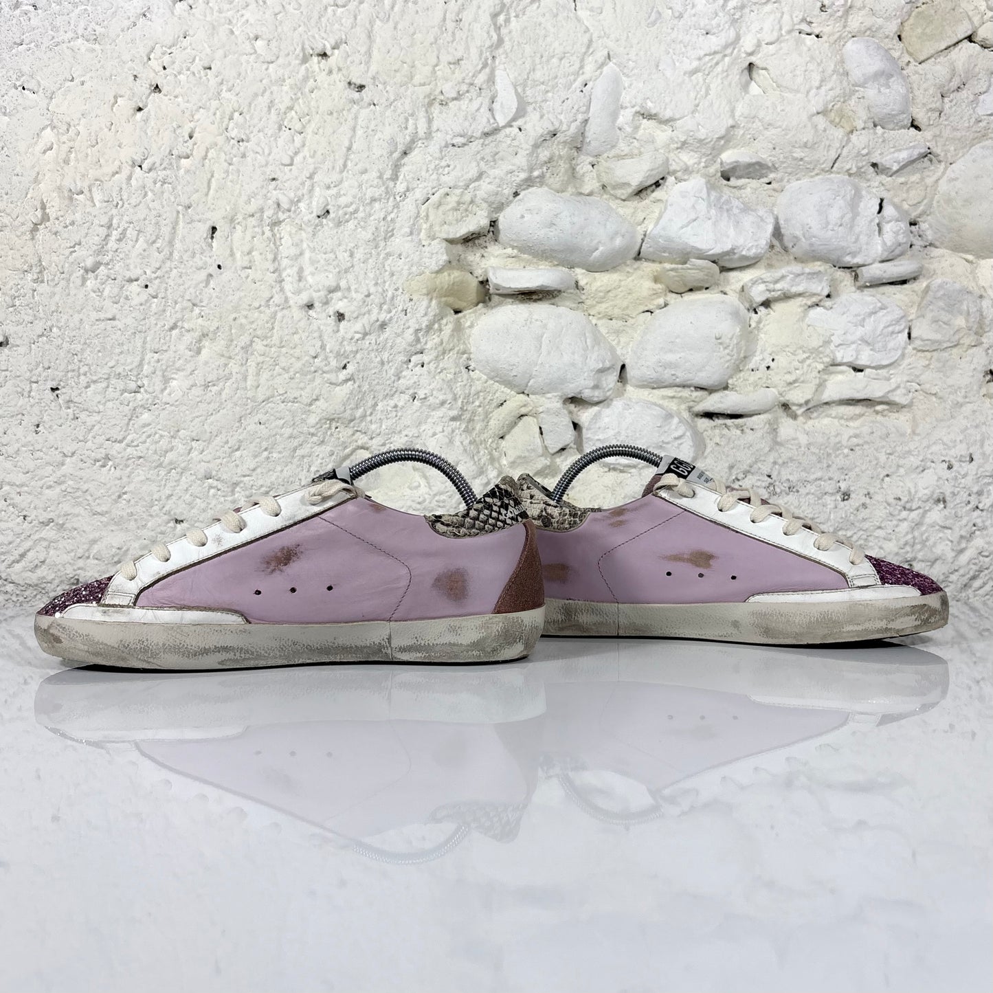 Golden goose lilla con stella e punta brillantinati argento, tallone in "squame" 39