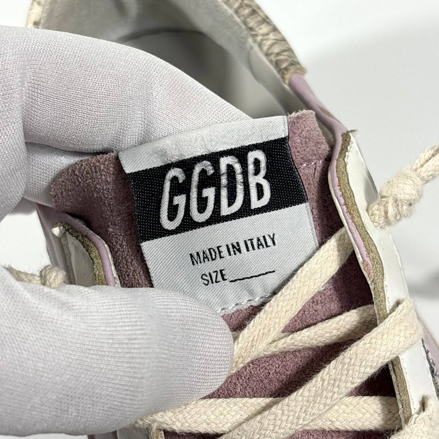 Golden goose lilla con stella e punta brillantinati argento, tallone in "squame" 39