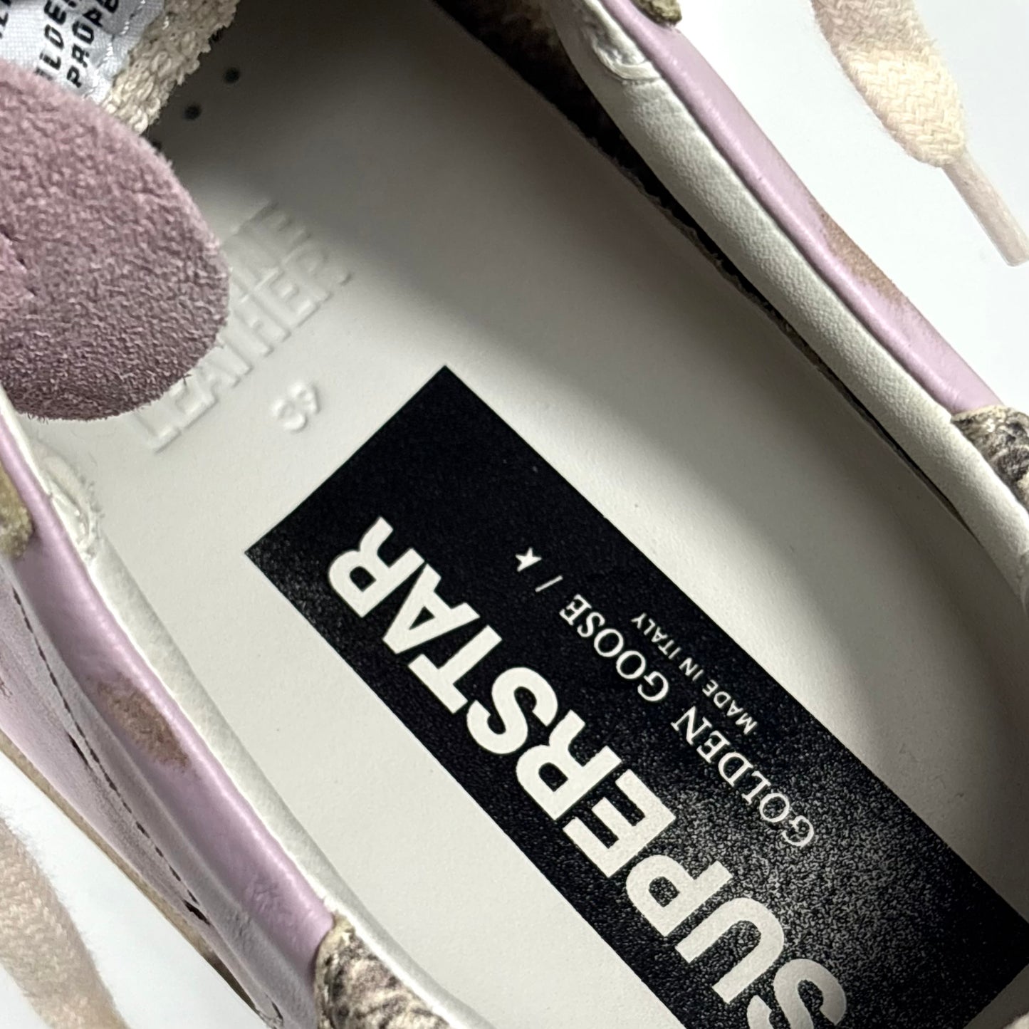 Golden goose lilla con stella e punta brillantinati argento, tallone in "squame" 39