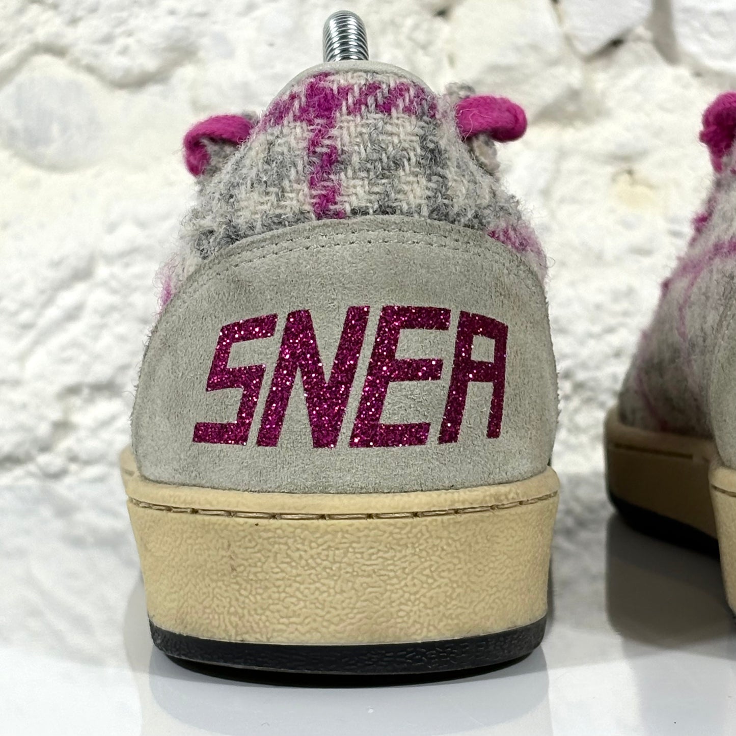 Golden goose Ballstar in trama a quadri grigio e magenta con stella bianca 38