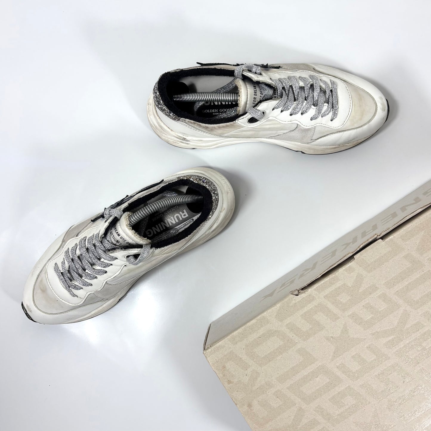 Golden goose Running Sole bianche con stella nera  e talloncini argento "glitter" 37