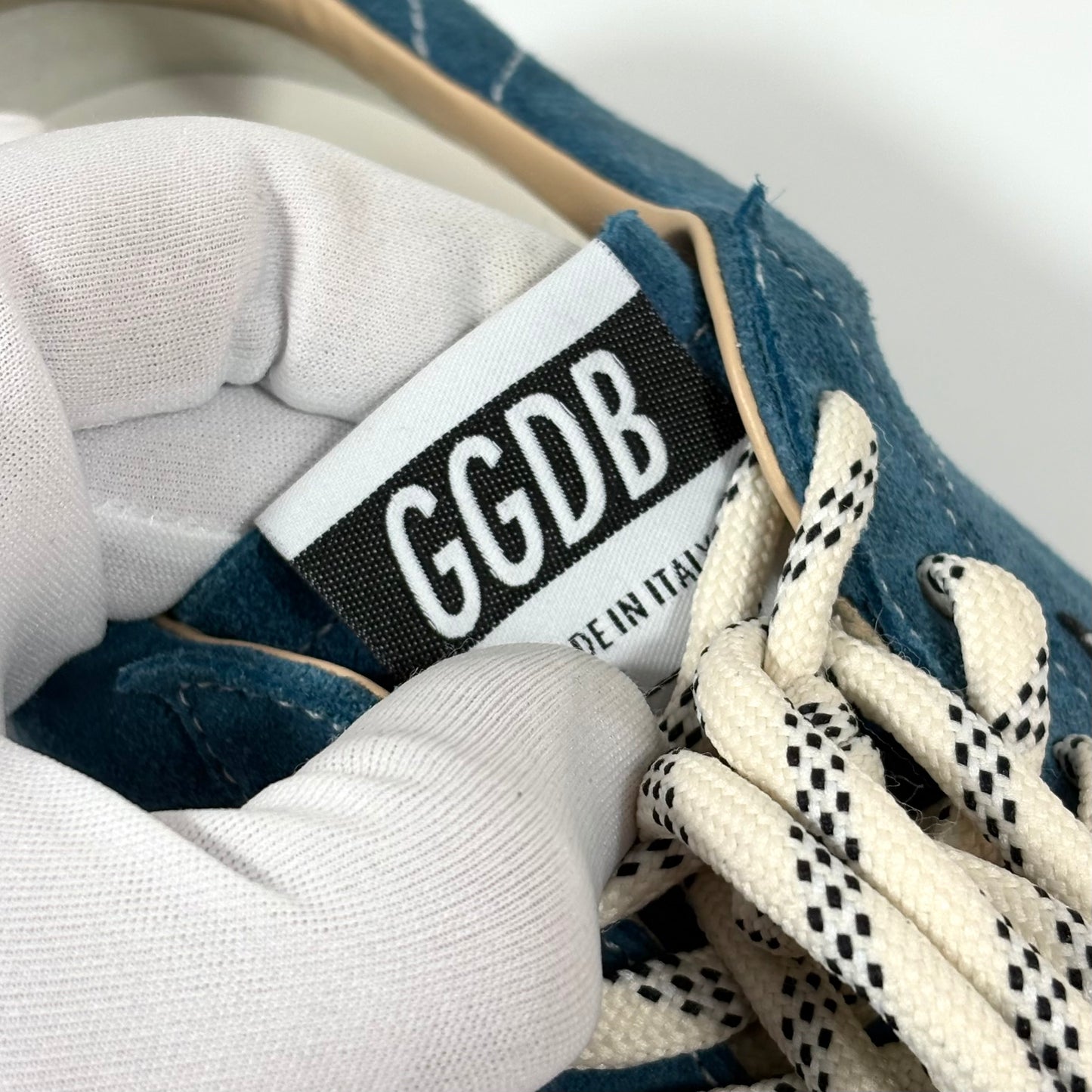 Golden goose True Star blu con stella nera e talloncini bronzo 40