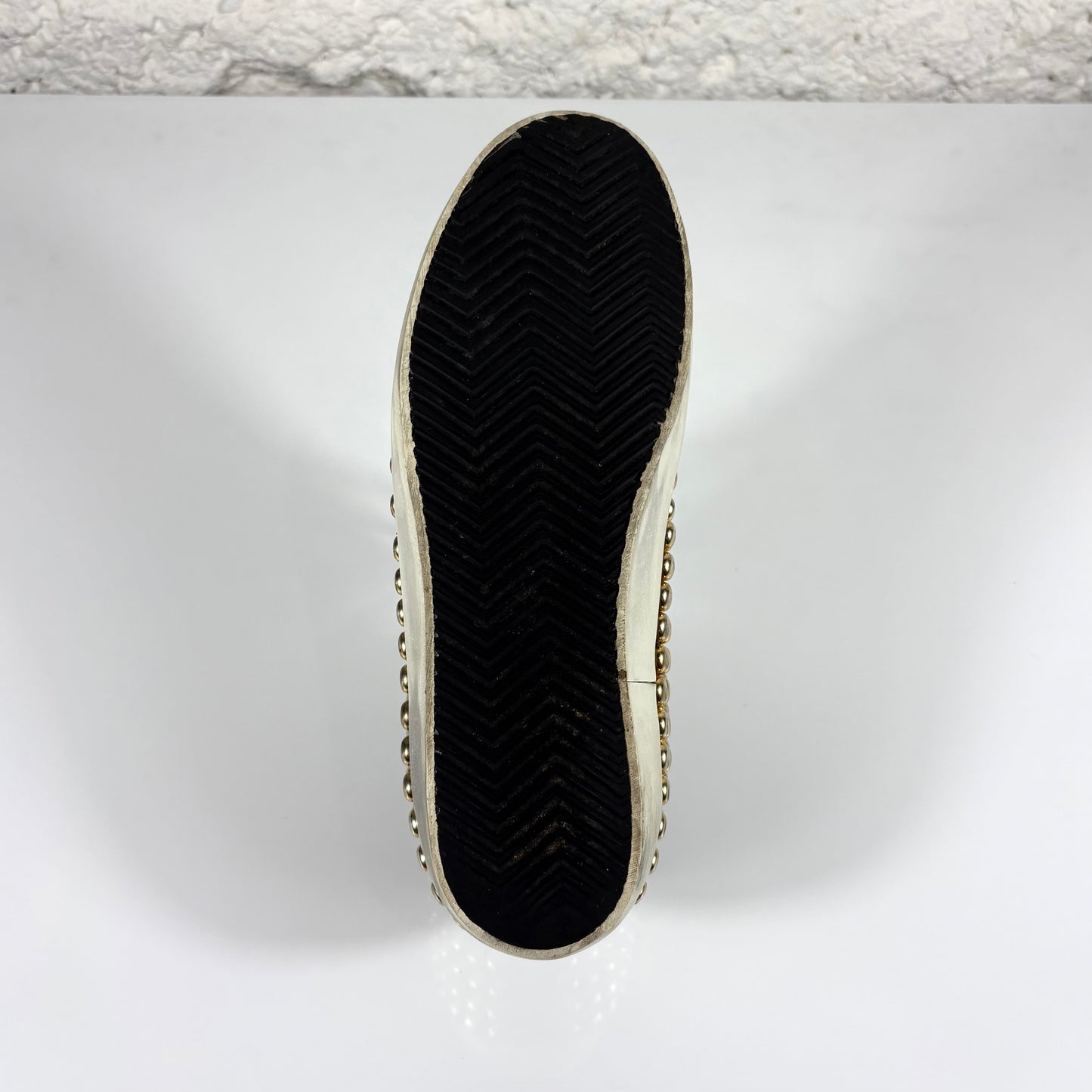 Golden goose Superstar nere con borchie oro 37