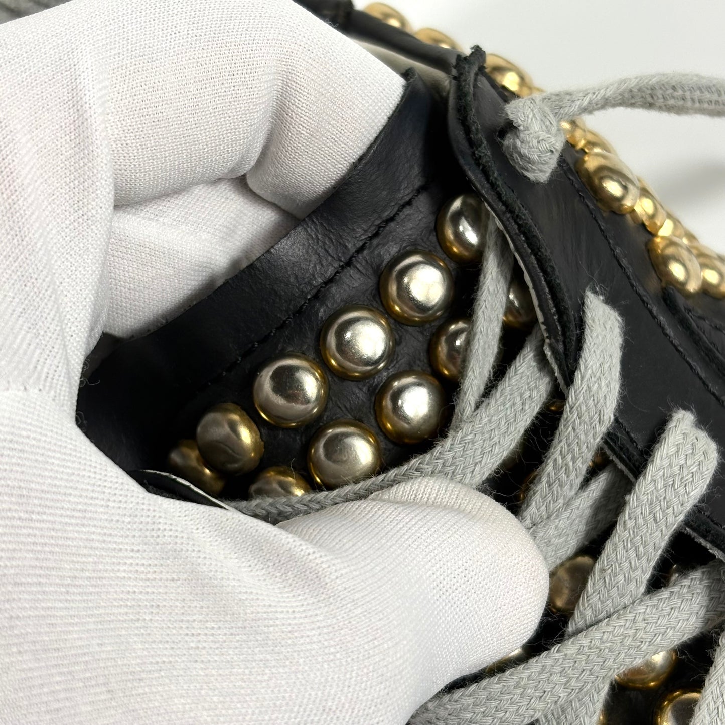 Golden goose Superstar nere con borchie oro 37