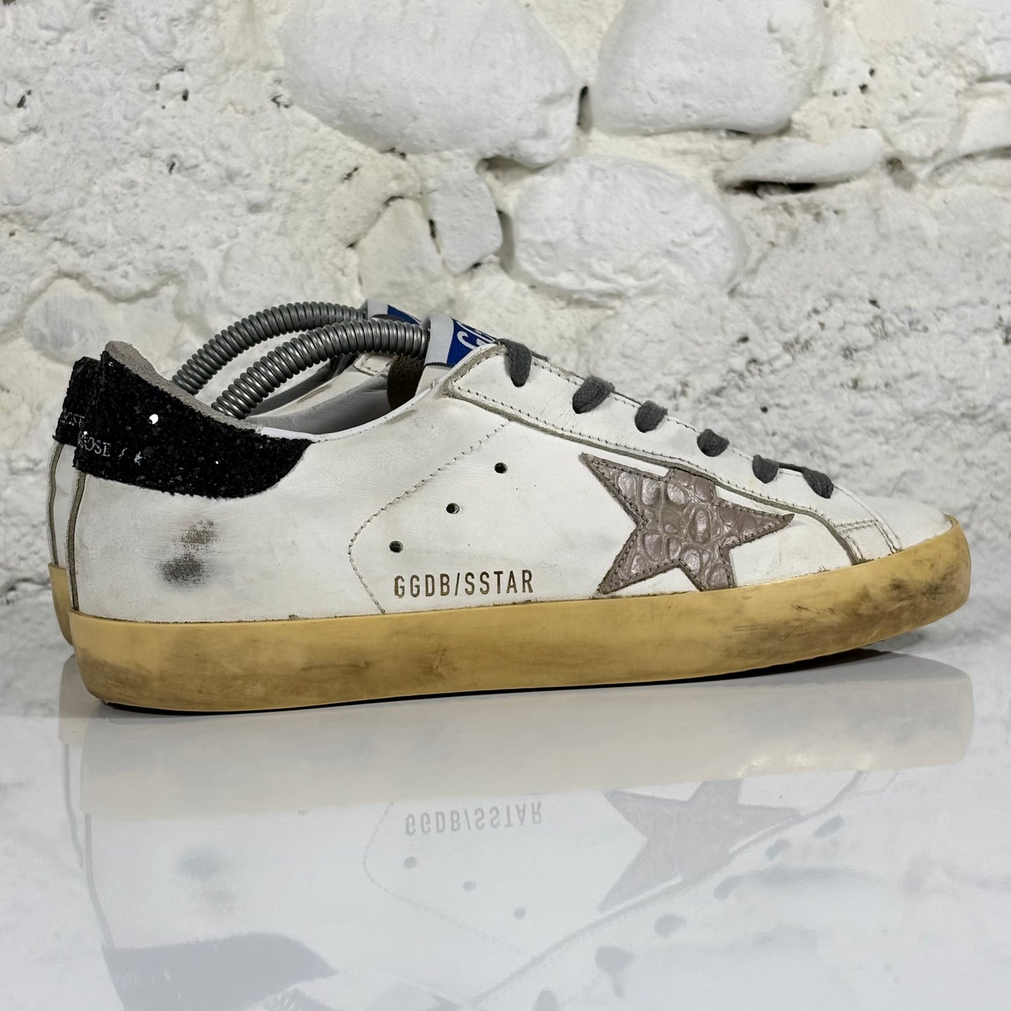 Golden goose Superstar bianche con Stella rosa "a squame" e talloncini neri brillantanti 37
