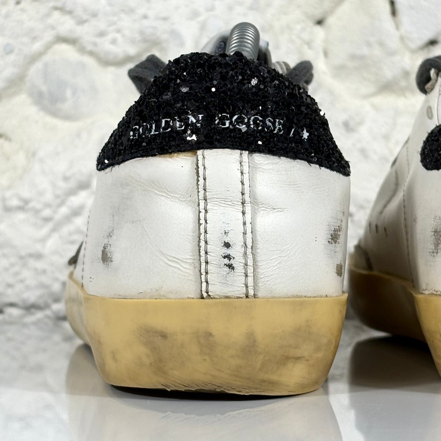 Golden goose Superstar bianche con Stella rosa "a squame" e talloncini neri brillantanti 37