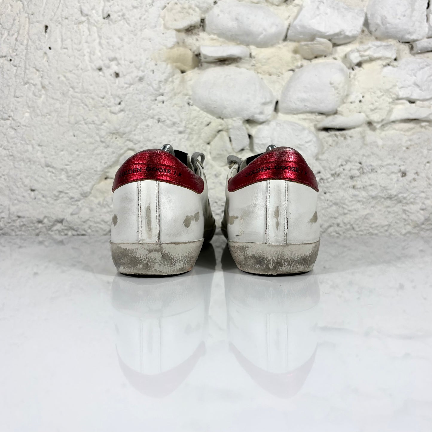 Golden goose Superstar bianche con stella nera brillantinata e talloncini rossi 40