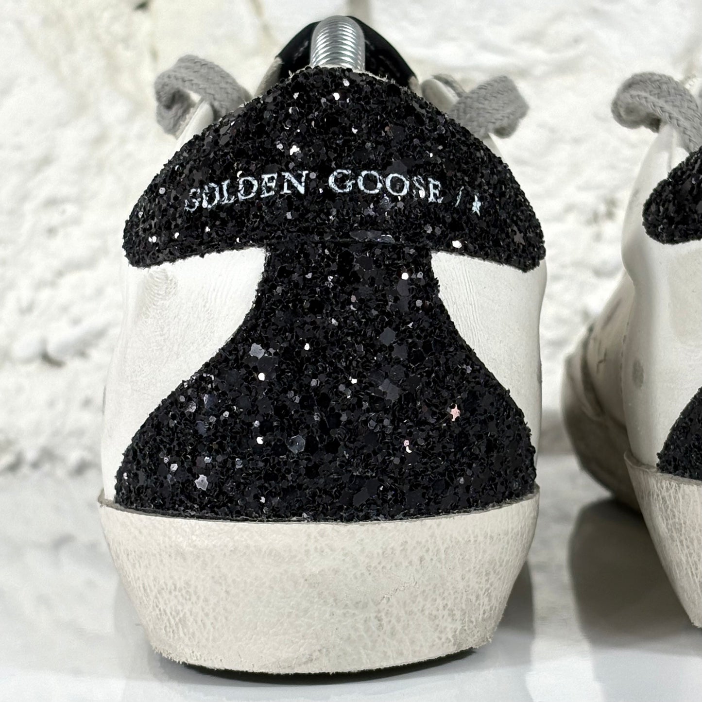 Golden goose Superstar bianche con stella dorata e talloncini neri con paillettes 38