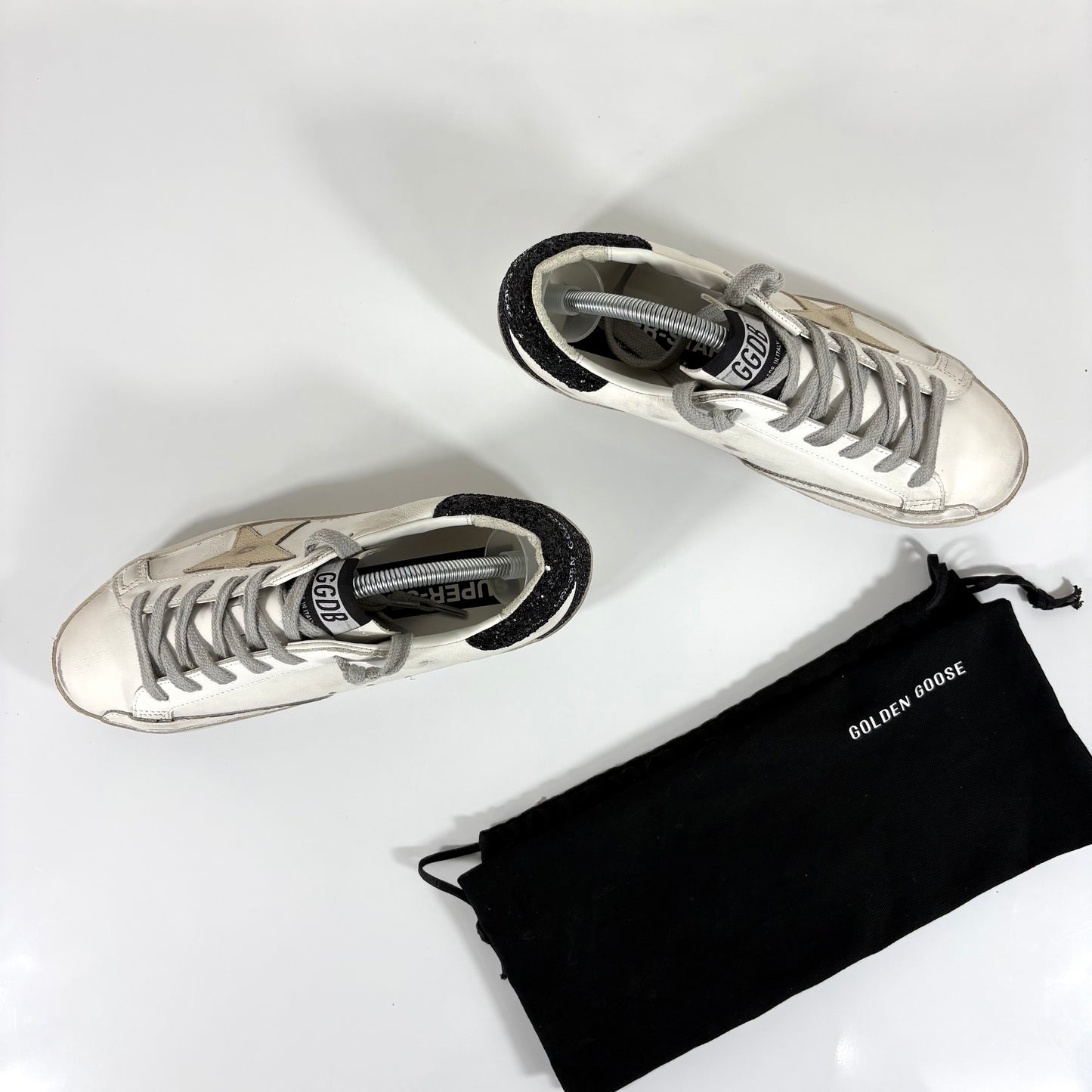 Golden goose Superstar bianche con stella dorata e talloncini neri con paillettes 38