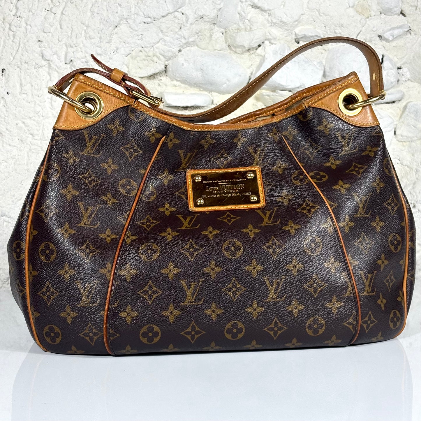 Louis Vuitton Galliera in monogram canvas con finiture in vacchetta