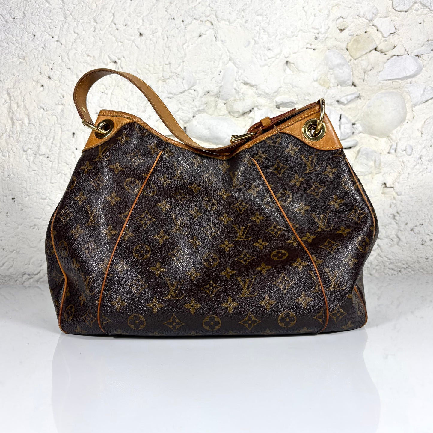 Louis Vuitton Galliera in monogram canvas con finiture in vacchetta