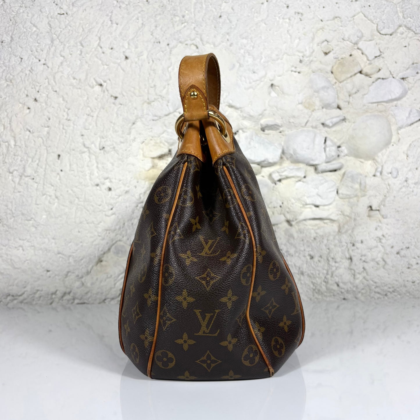Louis Vuitton Galliera in monogram canvas con finiture in vacchetta