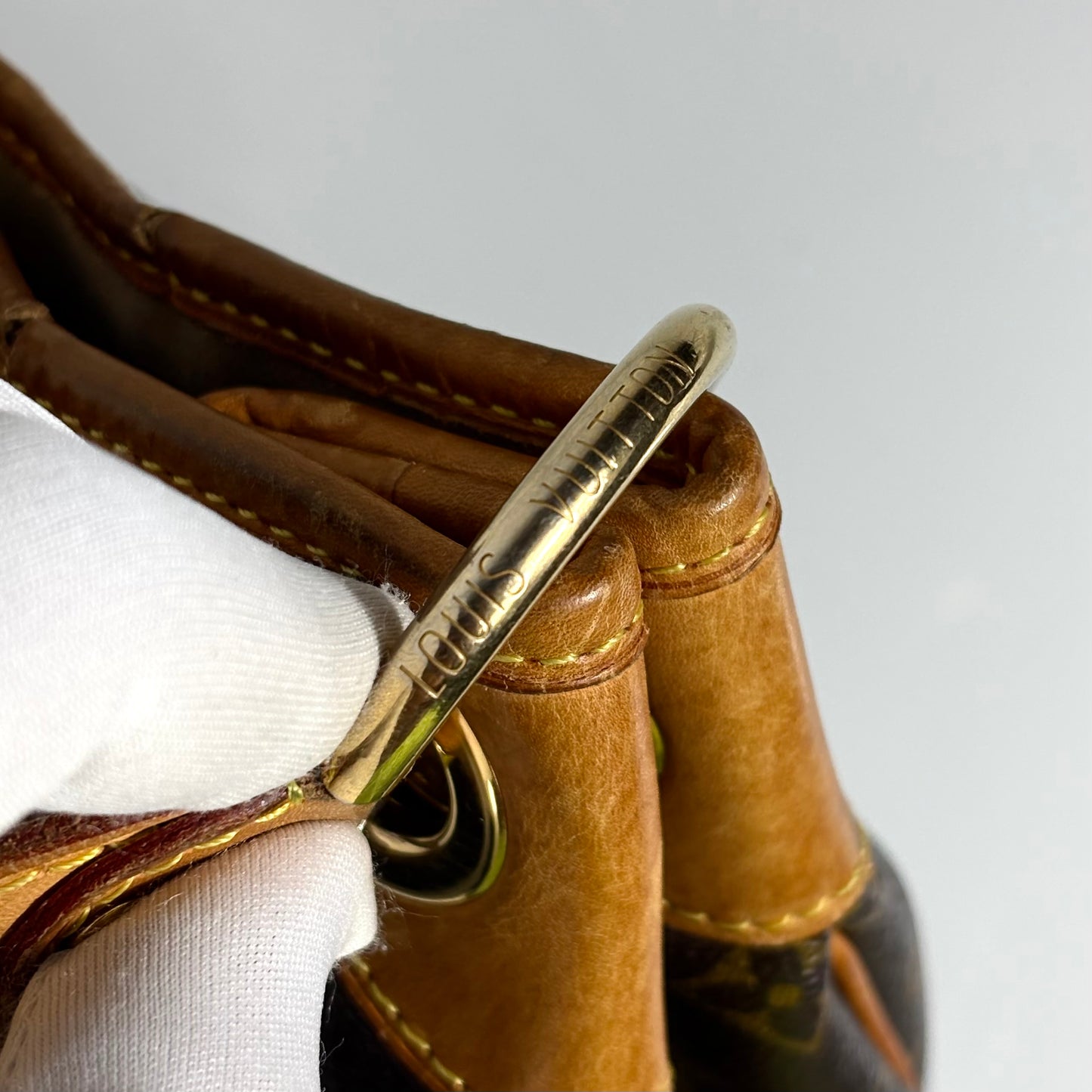 Louis Vuitton Galliera in monogram canvas con finiture in vacchetta