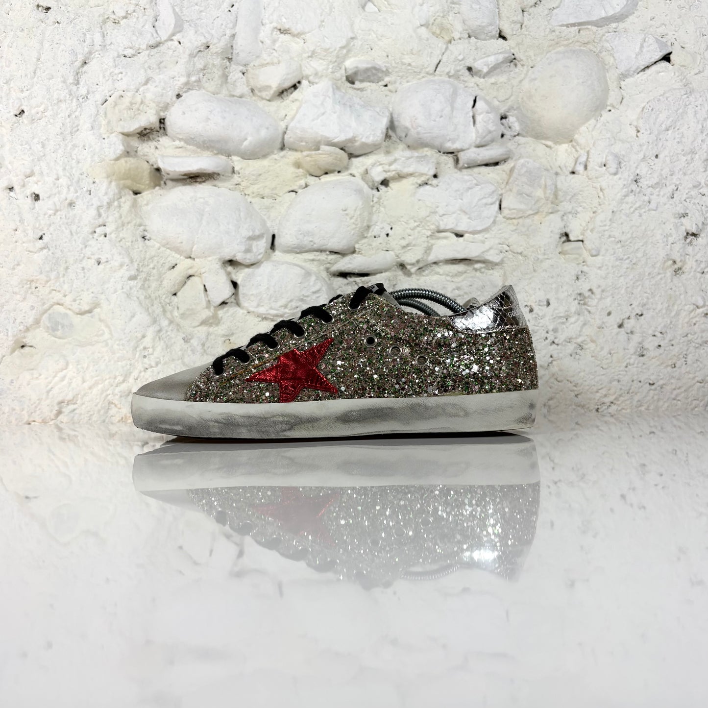 Golden goose Superstar in paillettes argento e oro su tomaia verde, talloncini argento e stella fucsia 41