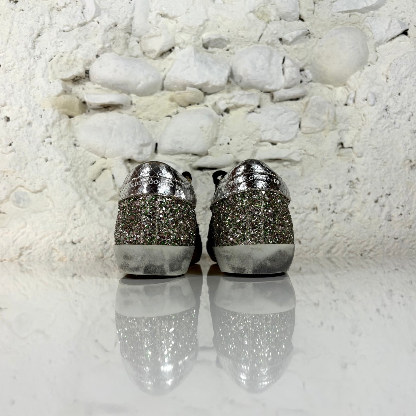 Golden goose Superstar in paillettes argento e oro su tomaia verde, talloncini argento e stella fucsia 41