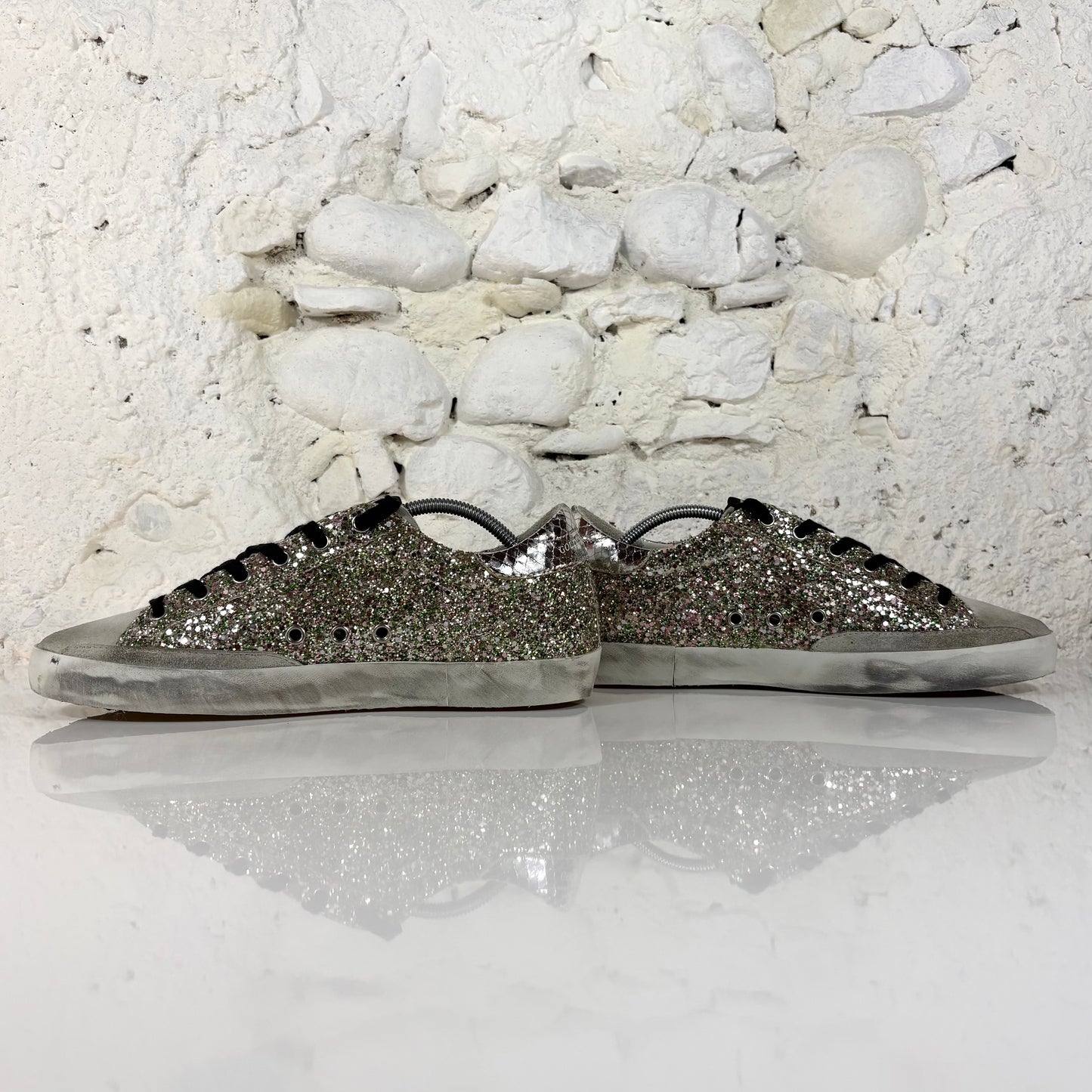 Golden goose Superstar in paillettes argento e oro su tomaia verde, talloncini argento e stella fucsia 41