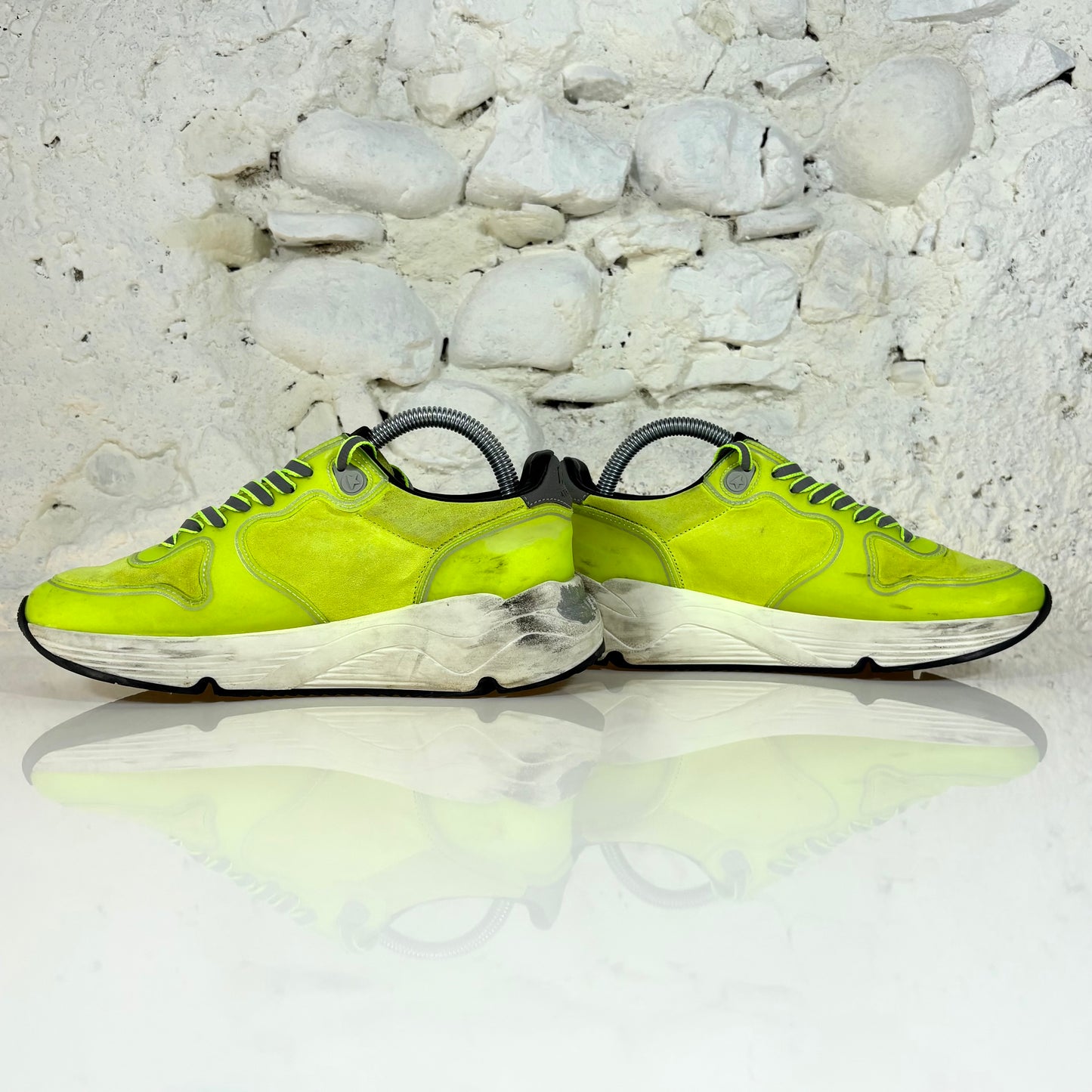 Golden goose Running Sole gialle tono su tono con stella argento e talloncini grigi 36