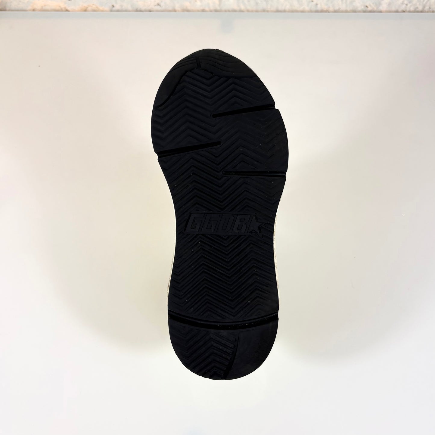 Golden goose Running Sole gialle tono su tono con stella argento e talloncini grigi 36