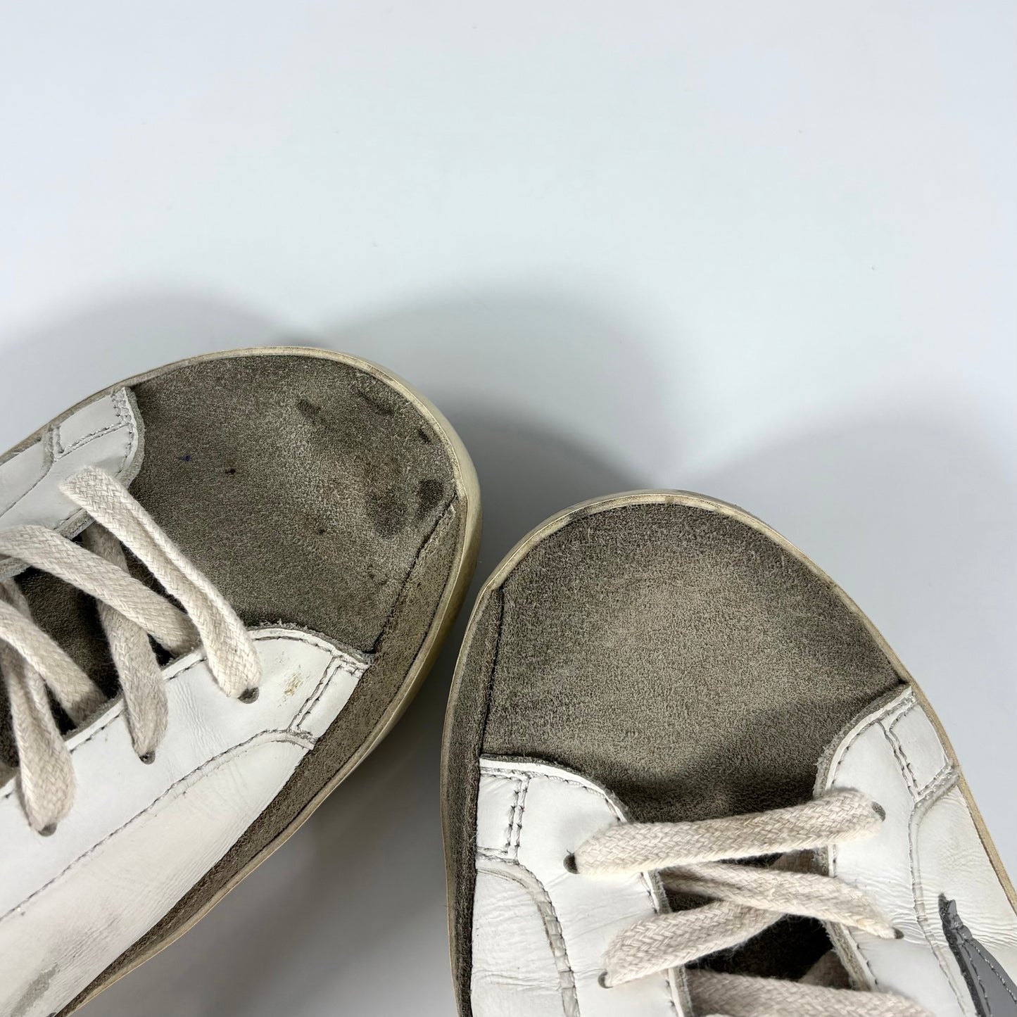 Golden goose Superstar bianche con stella e talloncini in grigio 37